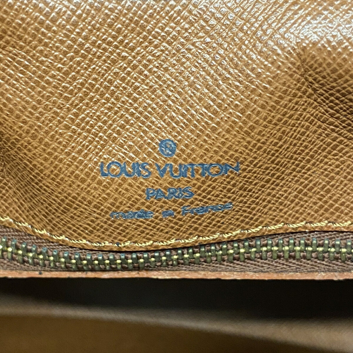 Louis Vuitton Brown Shoulder Bag (Pre-Owned)