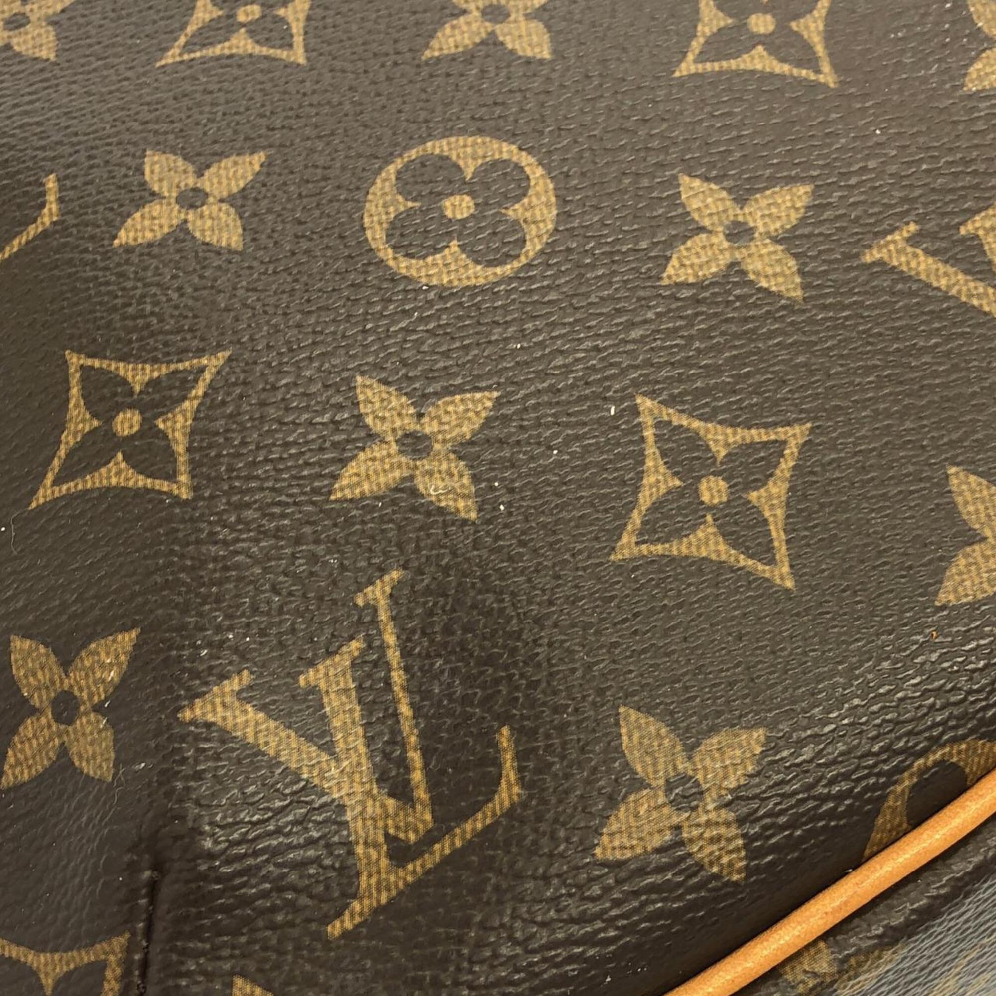 Louis Vuitton Brown Coated Canvas Shoulder Bag (Pre-Owned)