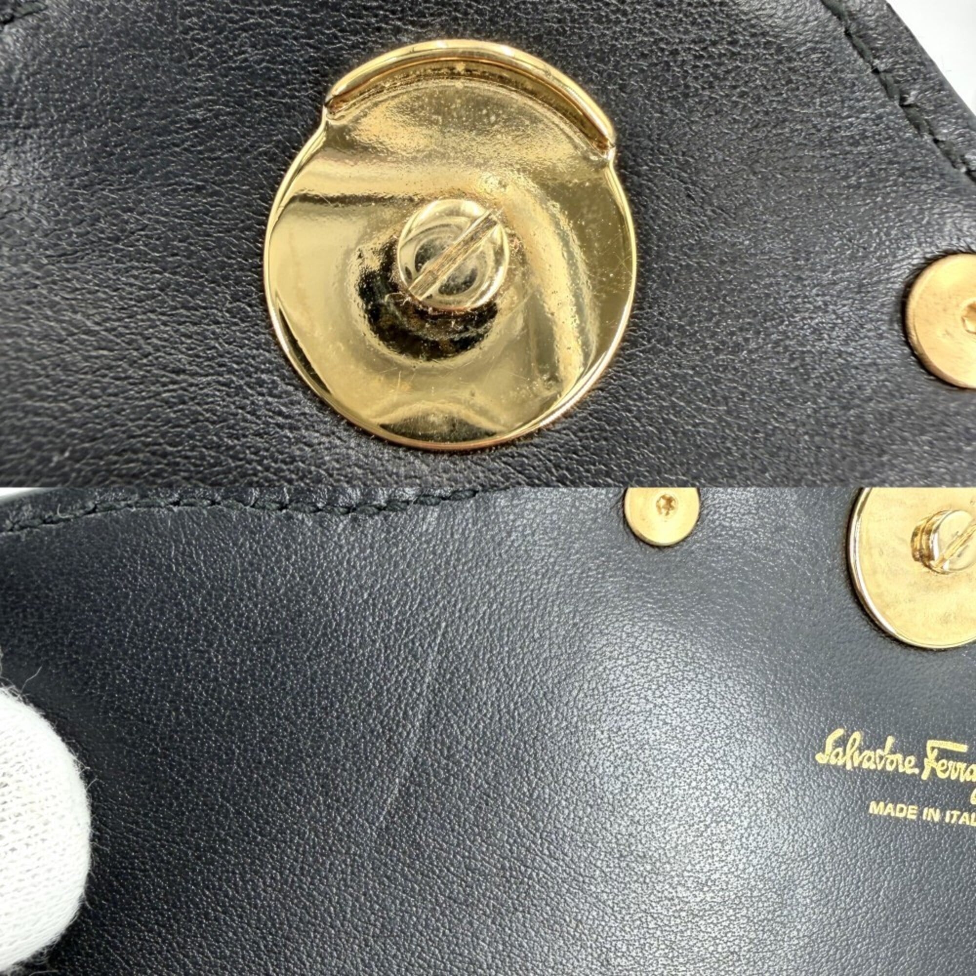Salvatore Ferragamo Black White Leather Shoulder Bag (Pre-Owned)