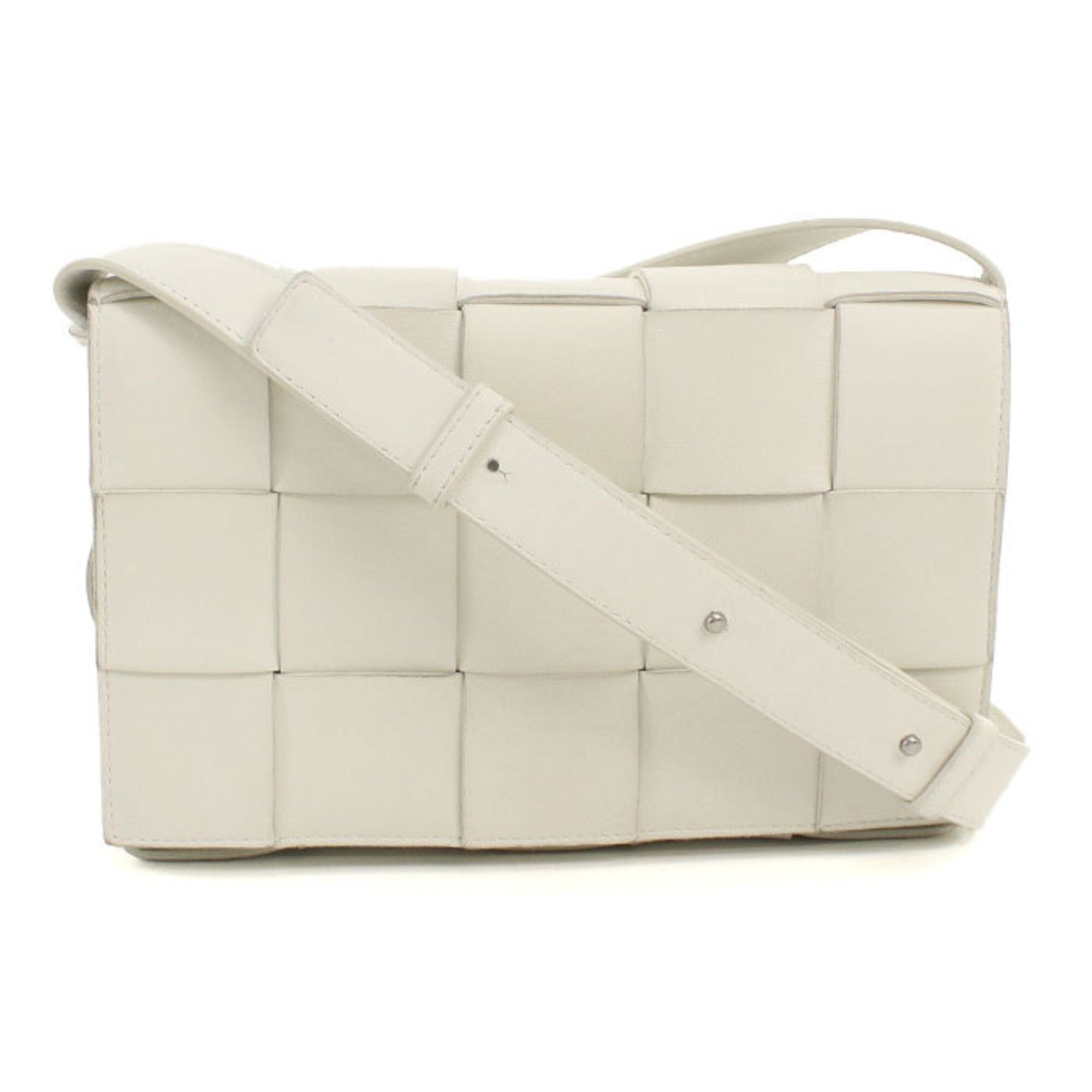 Bottega Veneta White Leather Shoulder Bag (Pre-Owned)
