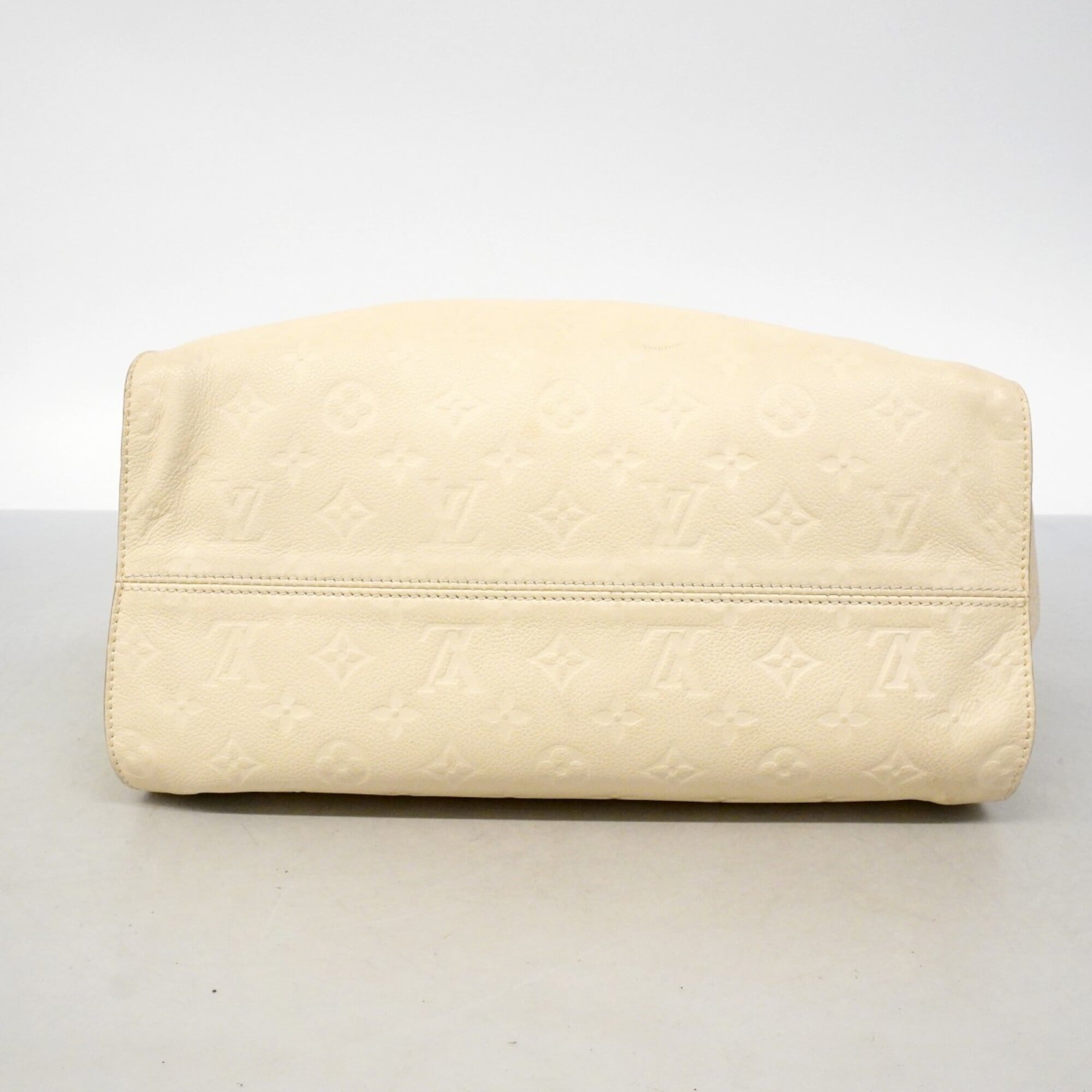 Louis Vuitton Neige Handbag (Pre-Owned)