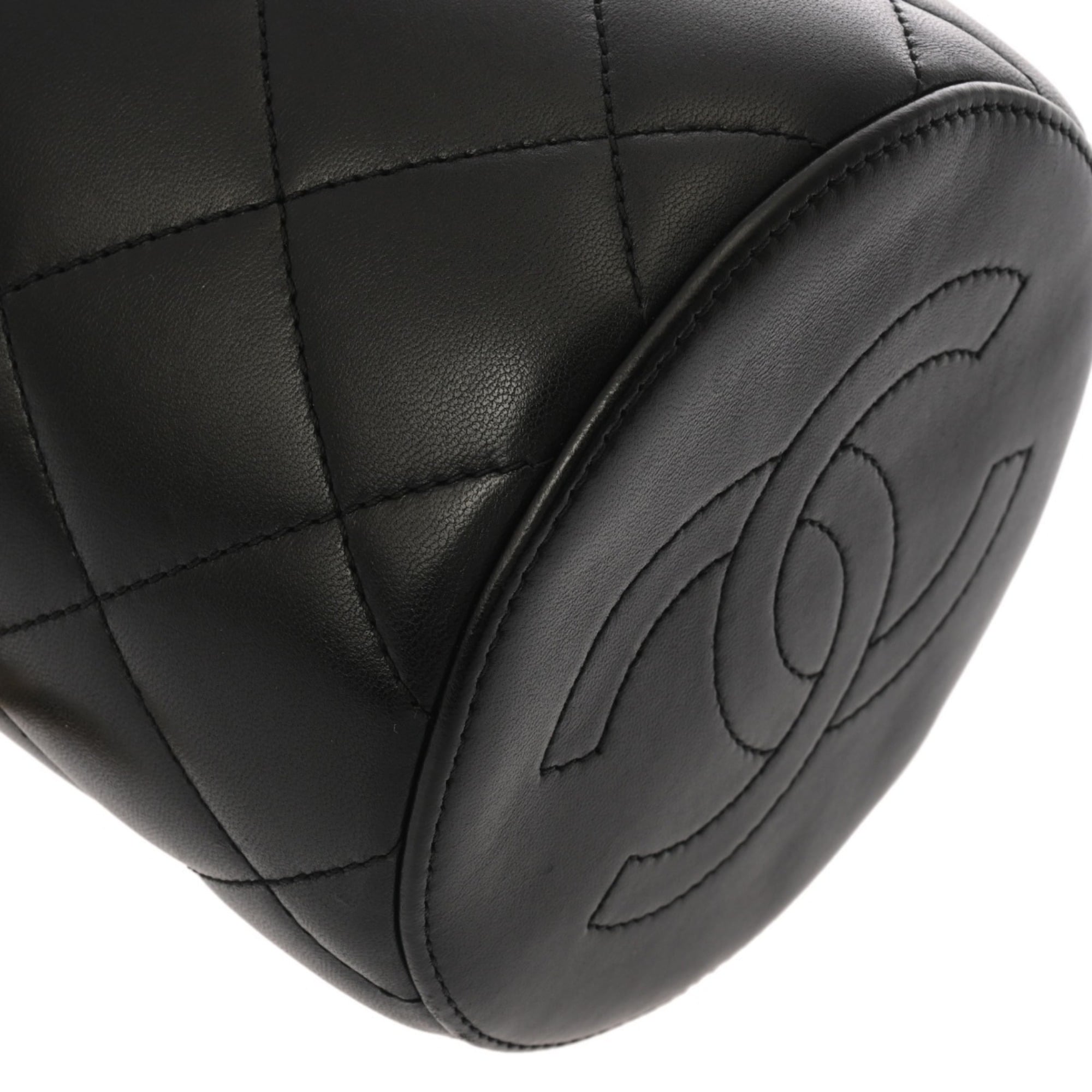 Chanel Black Gold Leather Shoulder Bag (Pre-Owned)
