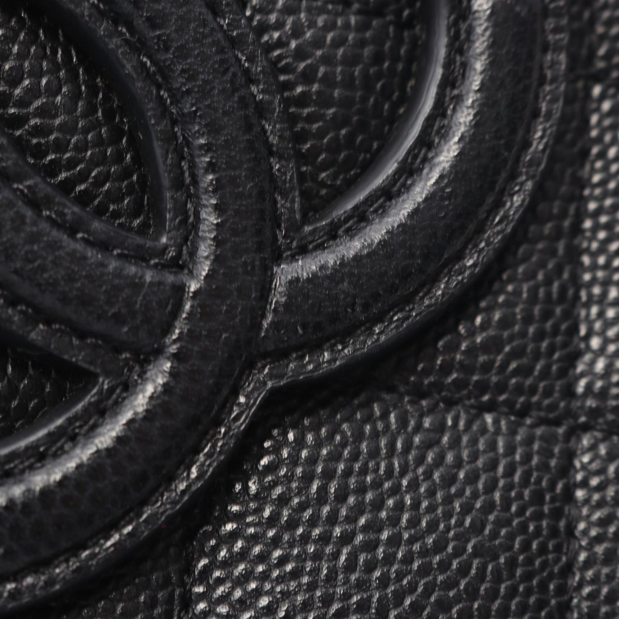 Chanel Black Grained Calfskin Handbag Shoulder Bag (Pre-Owned)