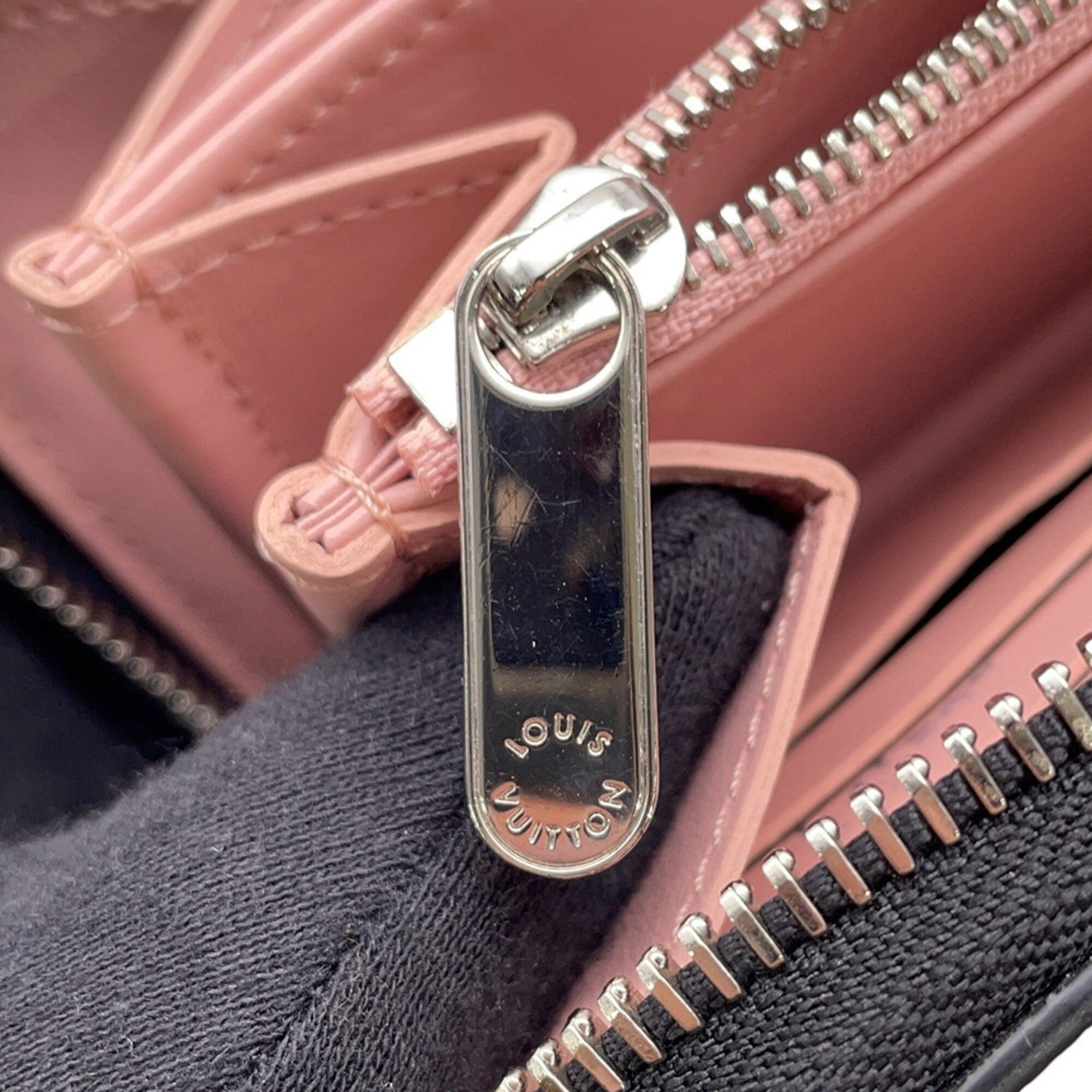 Louis Vuitton Mahina Pink Mahina Leather Long Wallet (Bi-Fold) (Pre-Owned)
