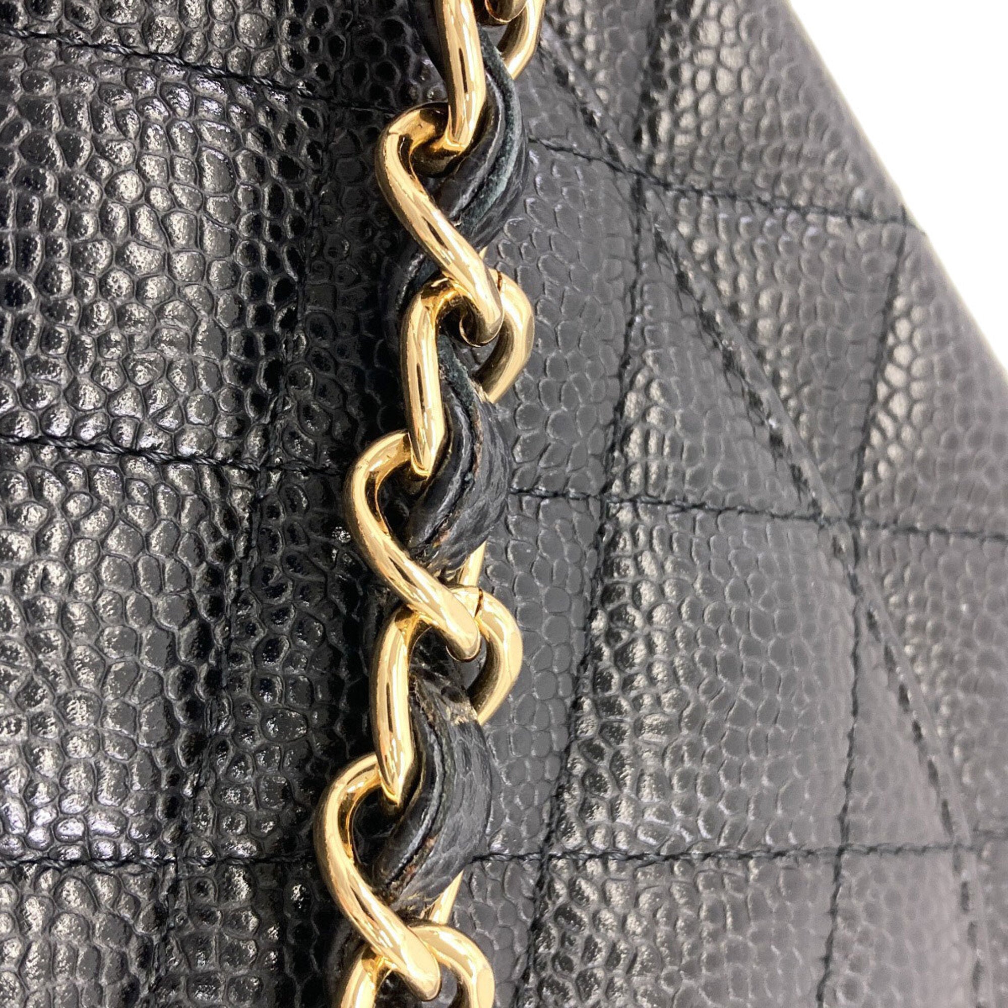 Chanel Black Leather Shoulder Bag (Pre-Owned)