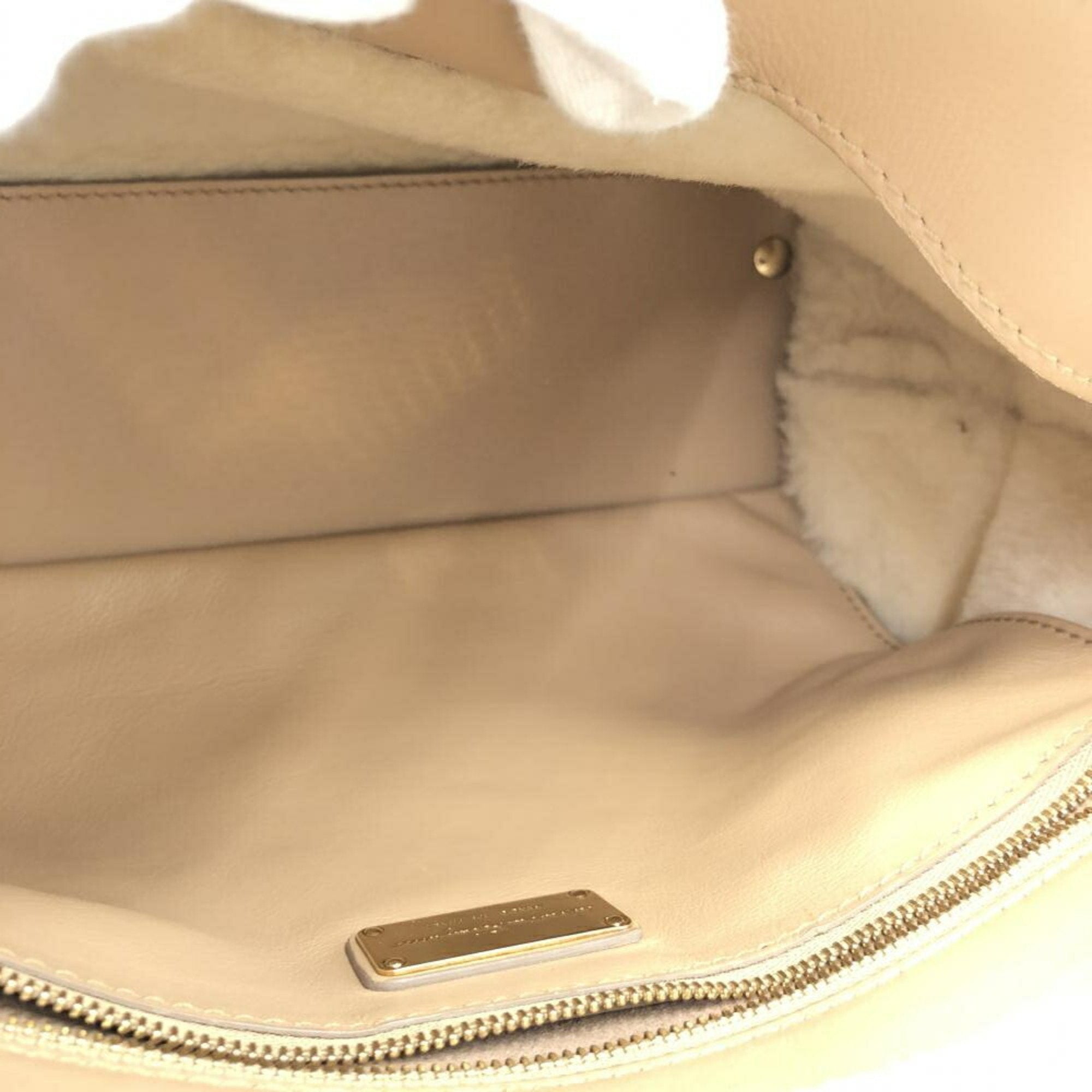 Salvatore Ferragamo Beige Handbag Shoulder Bag (Pre-Owned)