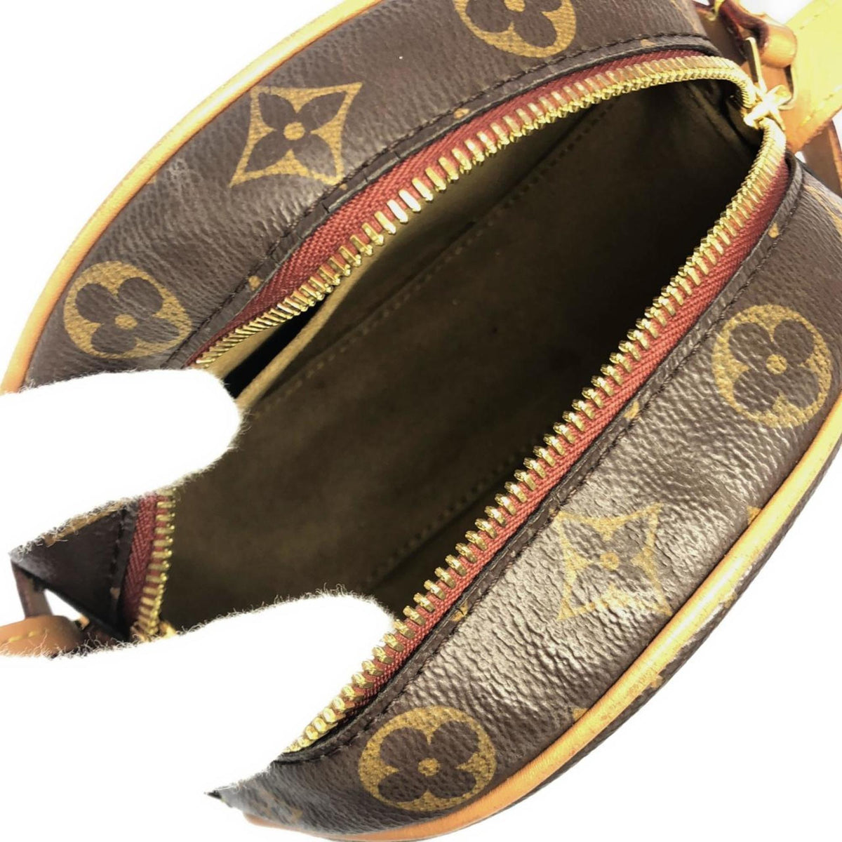 Louis Vuitton Brown Coated Canvas Shoulder Bag (Pre-Owned)