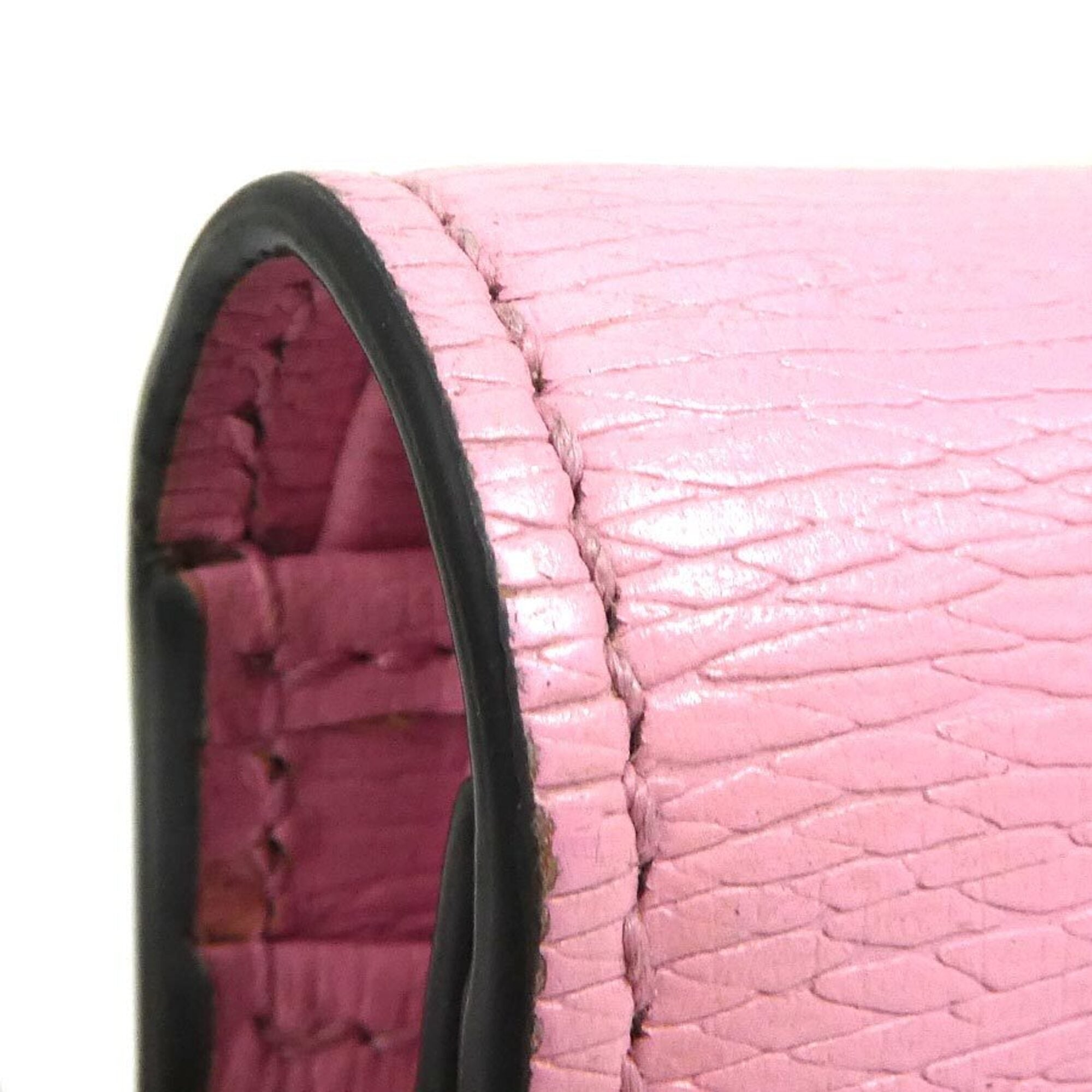 Gucci Pink Leather Wallet (Bi-Fold) (Pre-Owned)