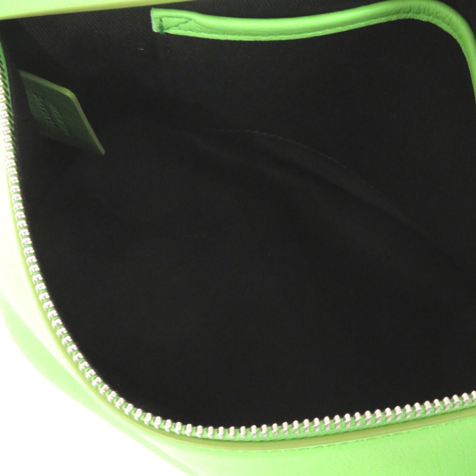 Salvatore Ferragamo Green Leather Clutch Bag (Pre-Owned)