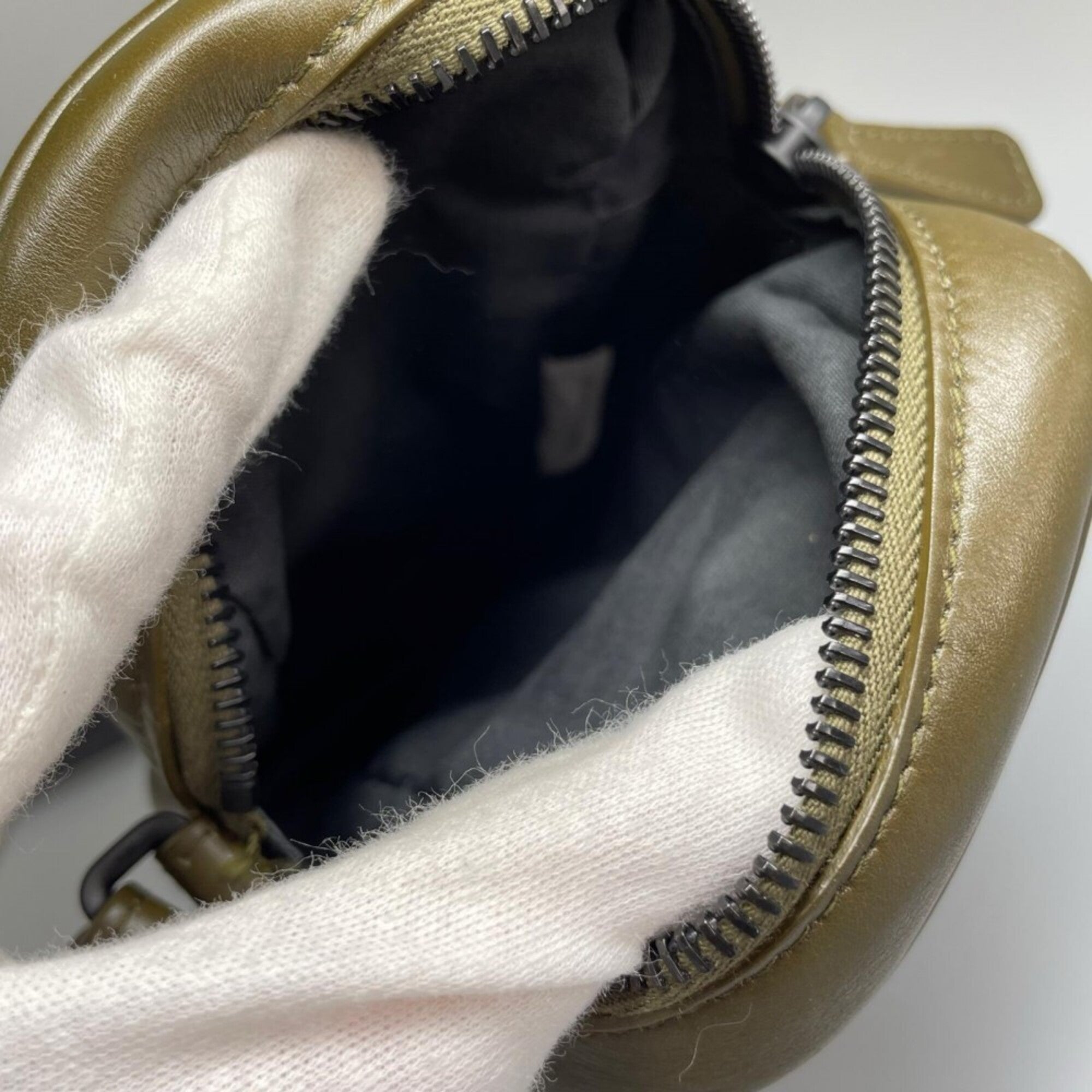 Bottega Veneta Khaki Leather Shoulder Bag (Pre-Owned)
