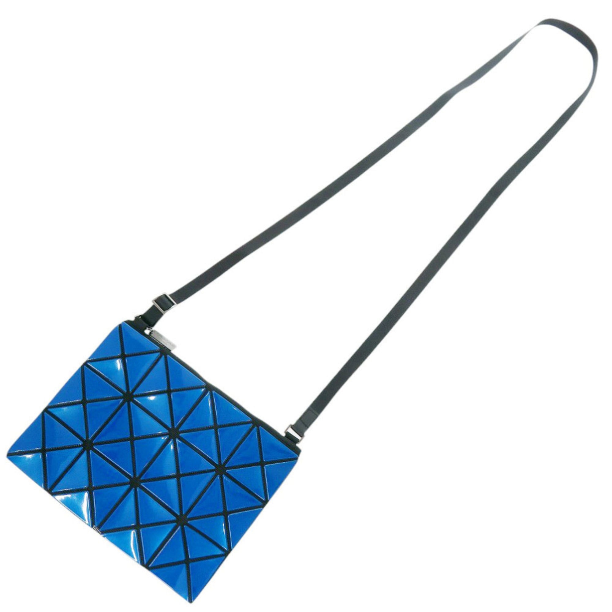 Issey Miyake Black Blue Polyester Nylon Shoulder Bag (Pre-Owned)