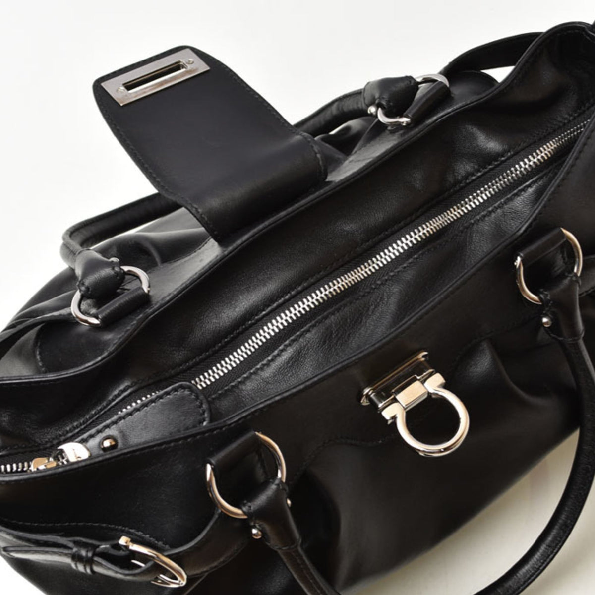 Salvatore Ferragamo Black Tote Bag (Pre-Owned)