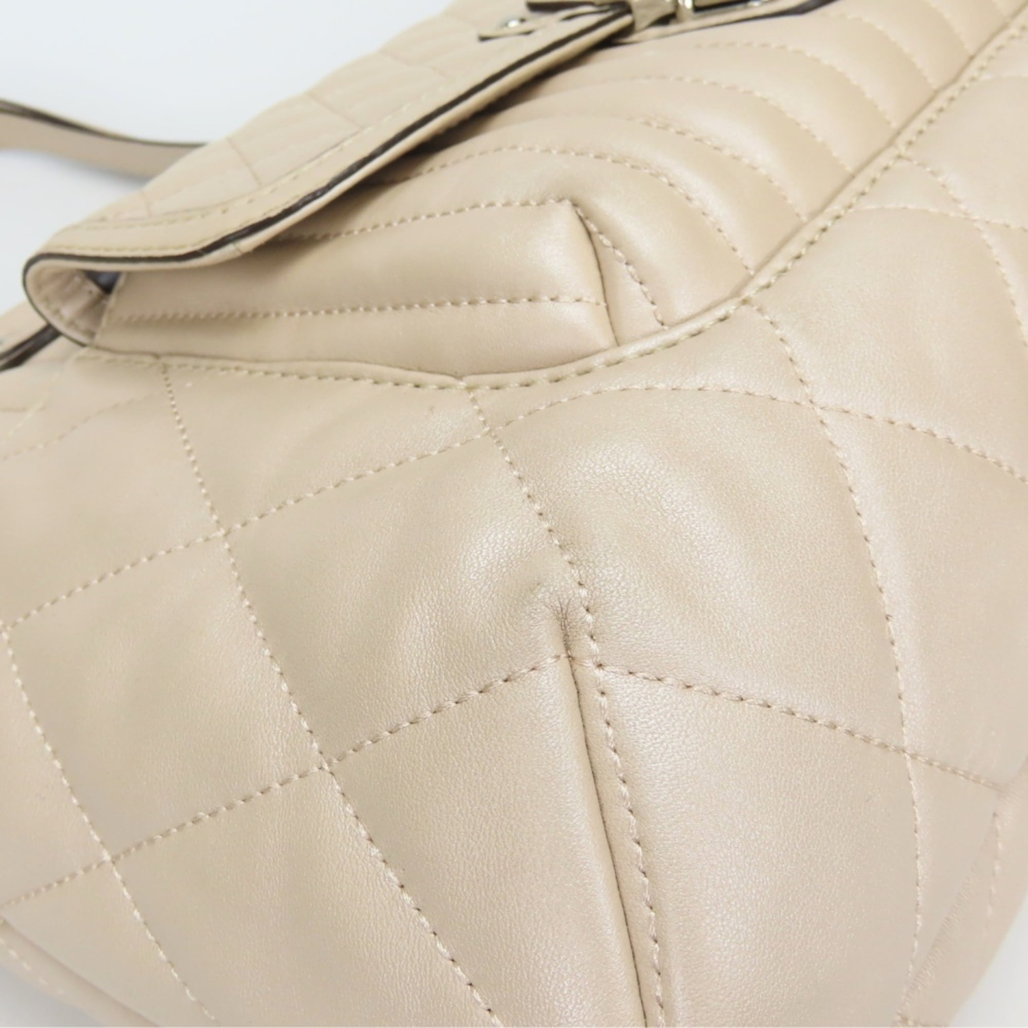 Coach Beige Leather Tote Bag (Pre-Owned)