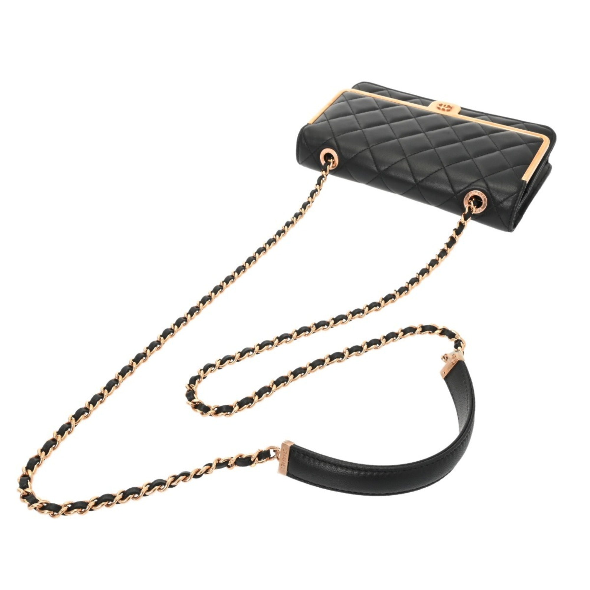 Chanel Black Leather Shoulder Bag (Pre-Owned)