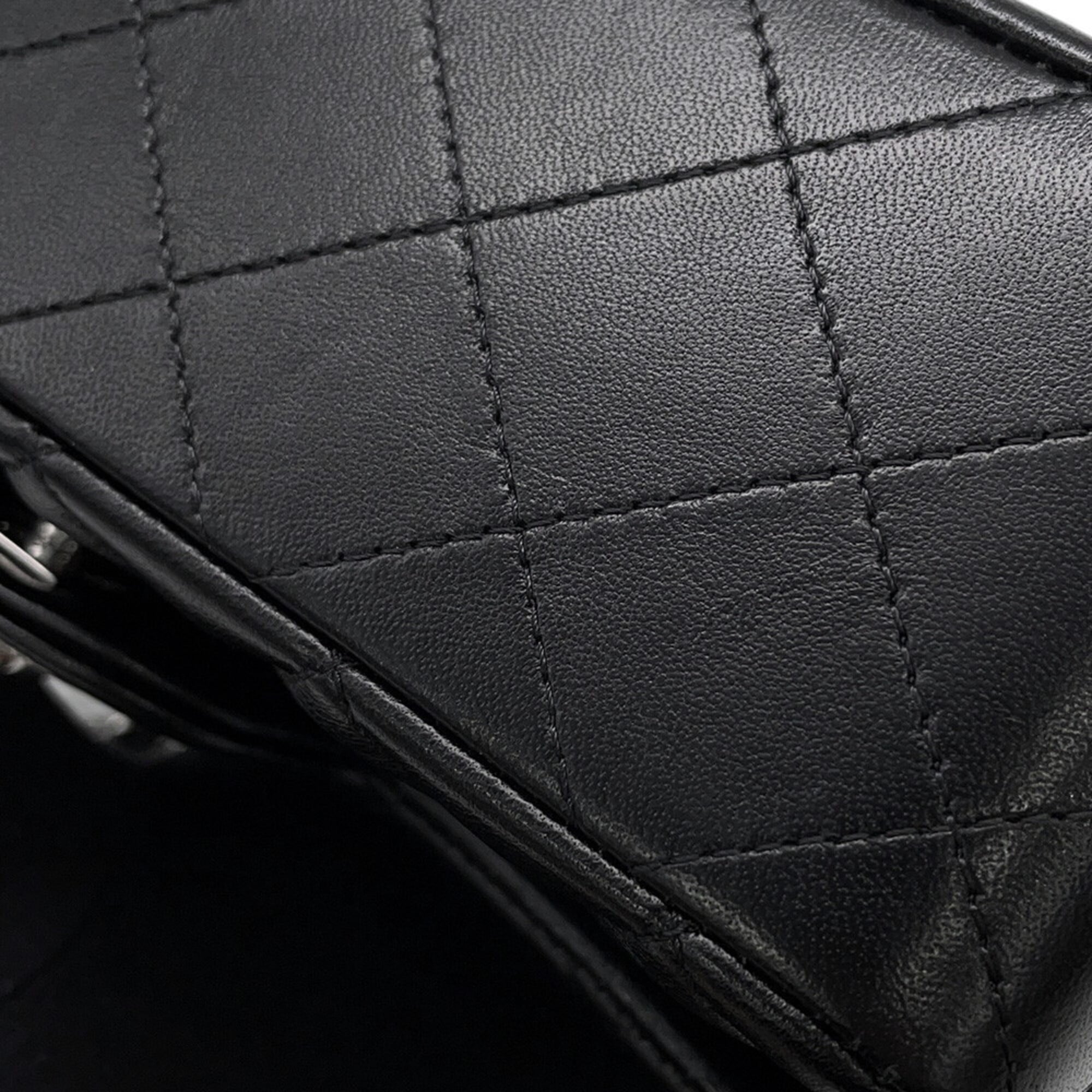 Chanel Black Leather Shoulder Bag (Pre-Owned)