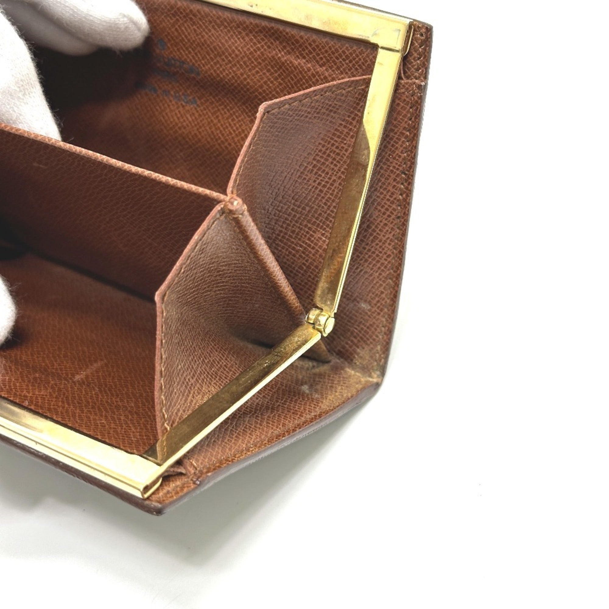 Louis Vuitton Brown Monogram Monogram Wallet (Bi-Fold) (Pre-Owned)