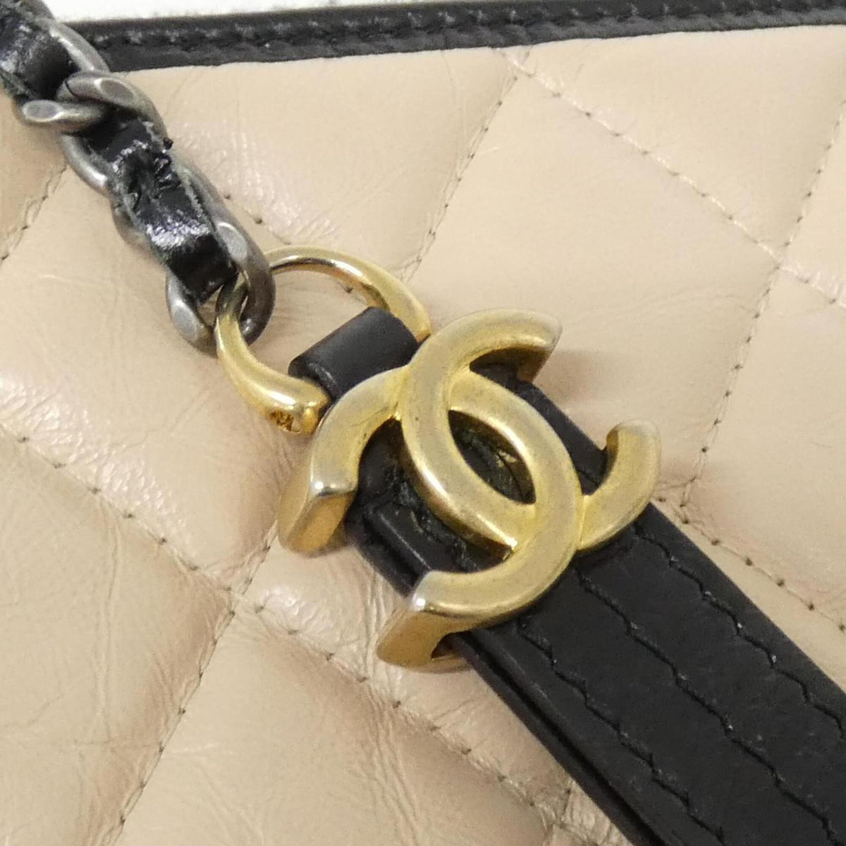 Chanel Beige Black Leather Handbag Pouch (Pre-Owned)