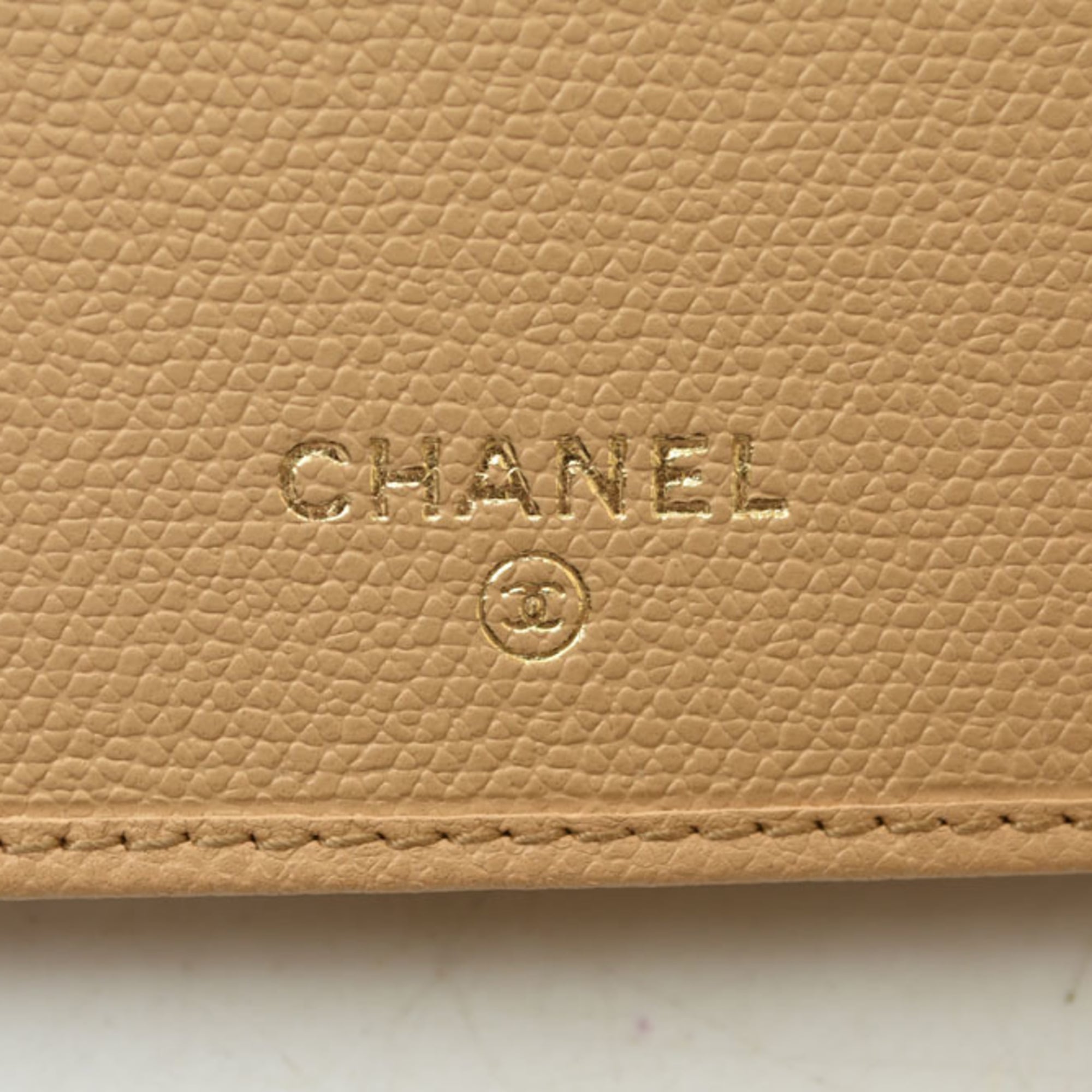 Chanel Beige Leather Long Wallet (Bi-Fold) (Pre-Owned)