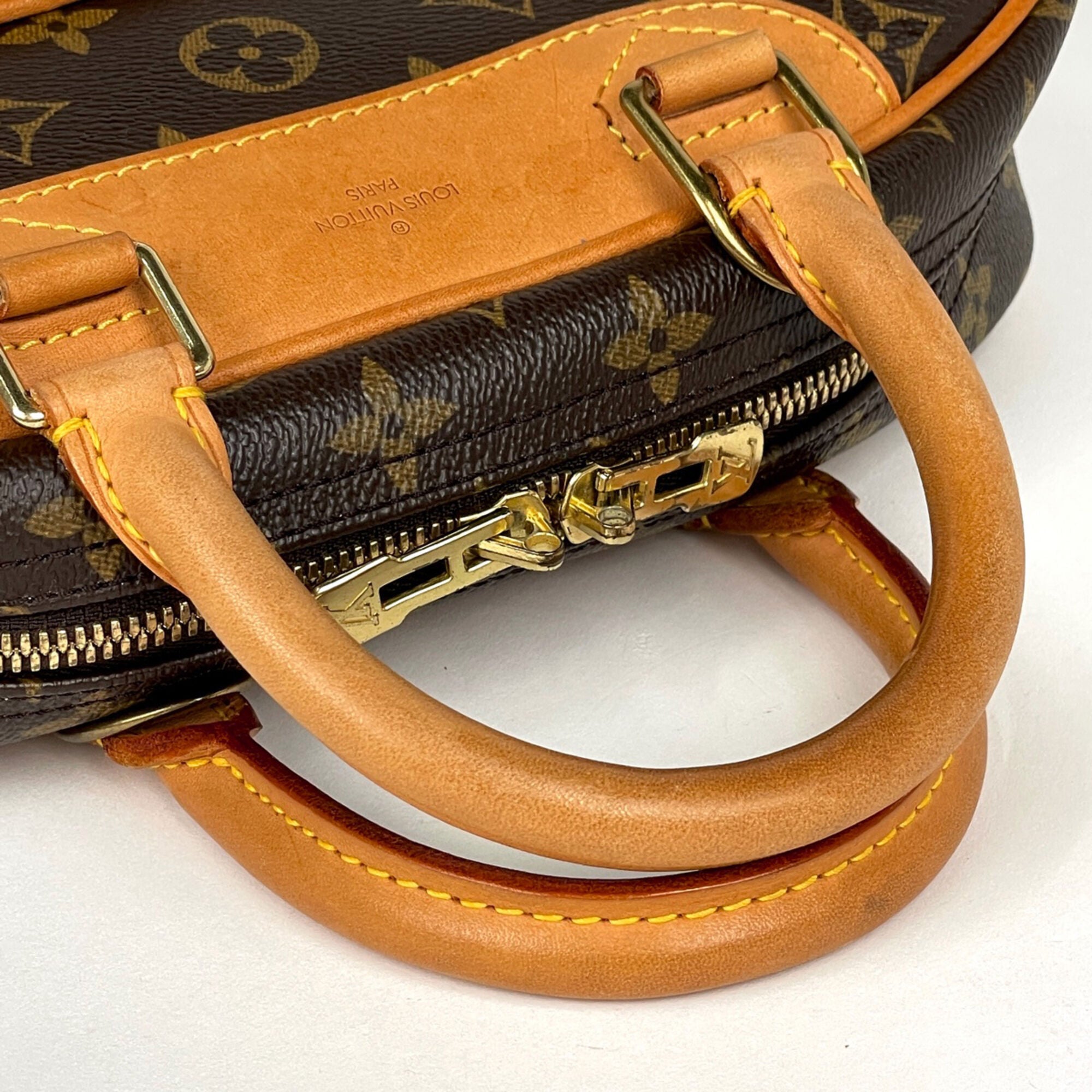 Louis Vuitton Brown Monogram Monogram Boston Bag (Pre-Owned)