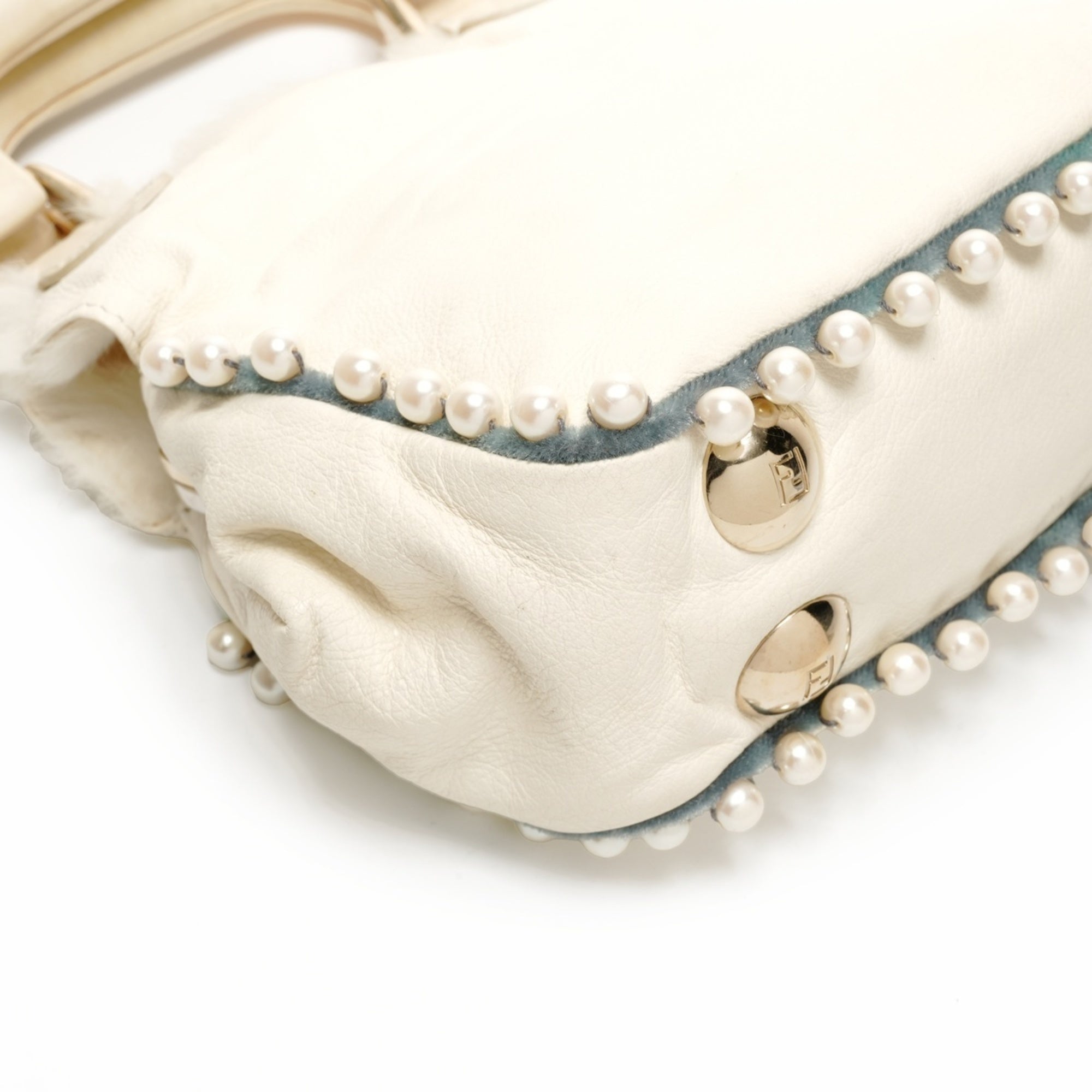 Fendi White Fur Leather Shoulder Bag (Pre-Owned)