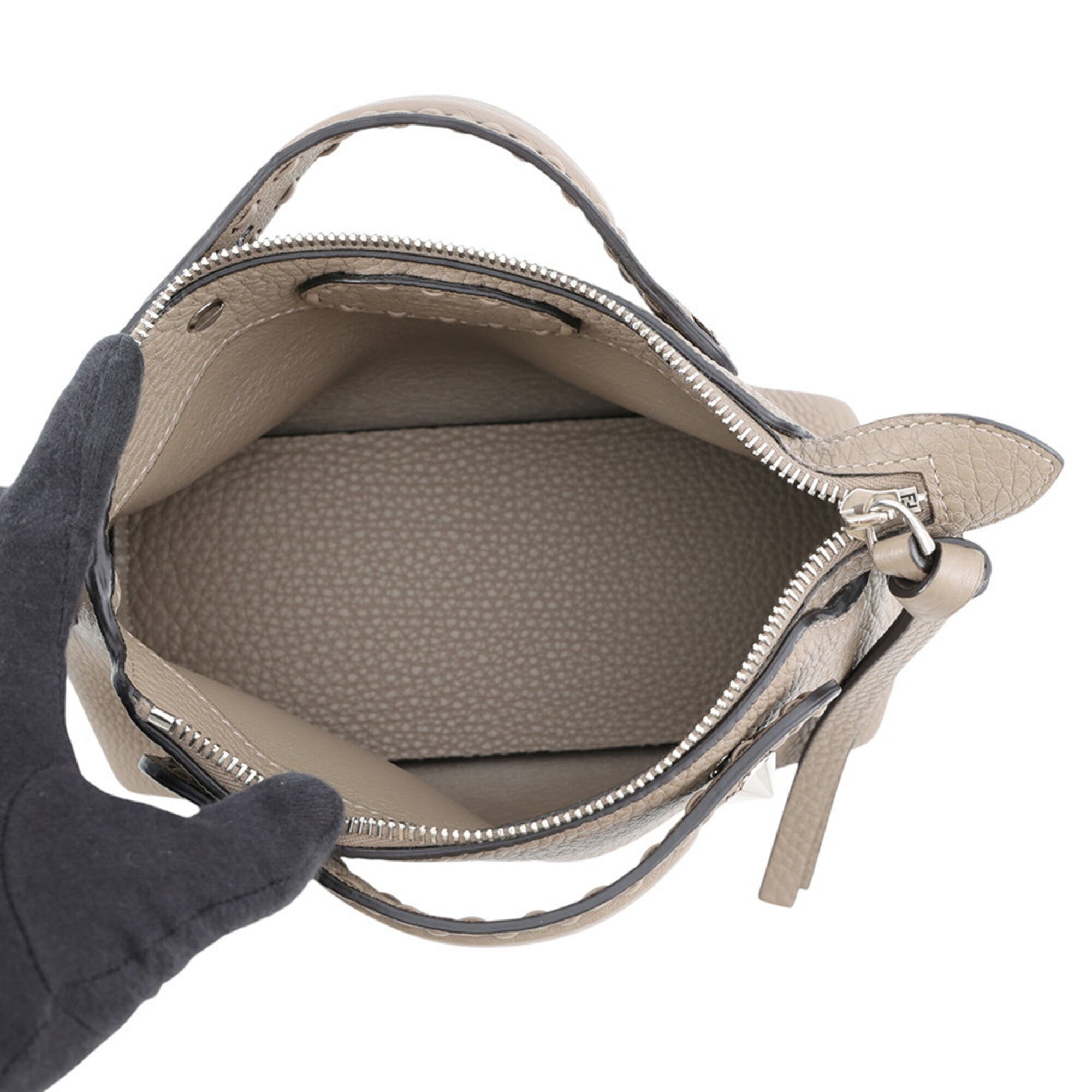 Fendi Selleria Gray Leather Handbag (Pre-Owned)