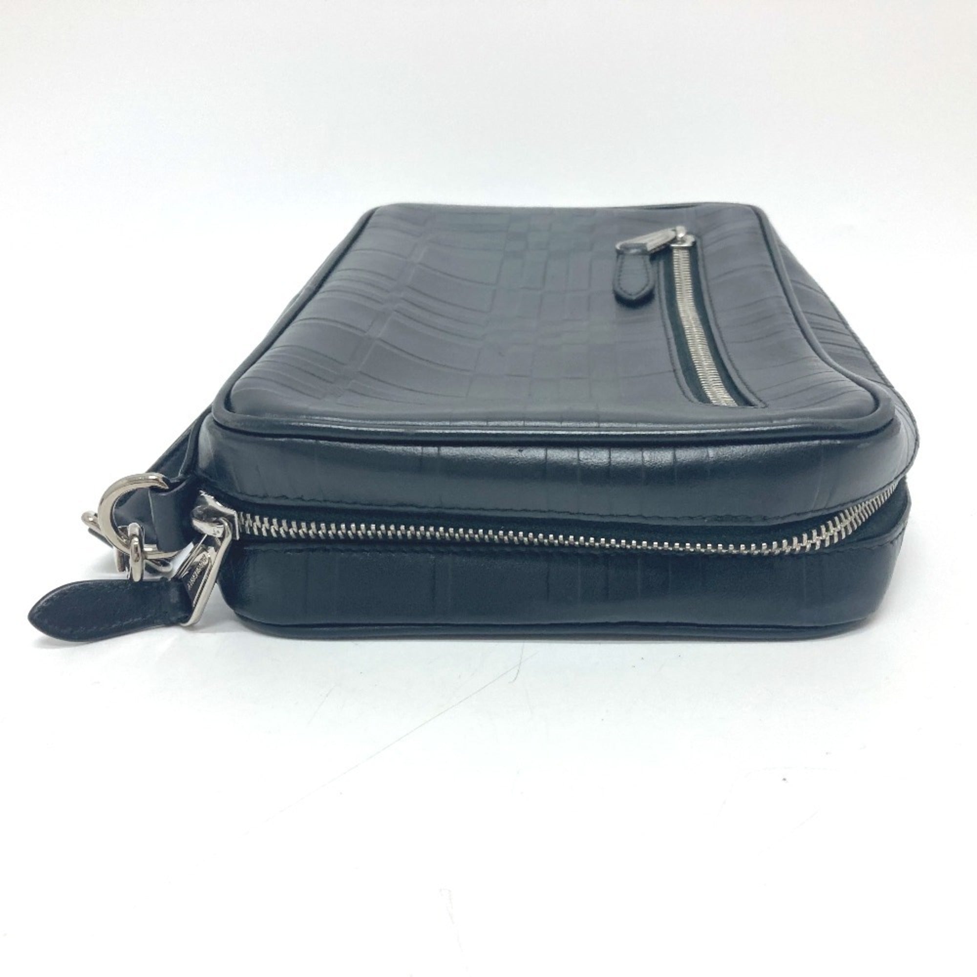 Burberry Black Leather Clutch Bag (Pre-Owned)