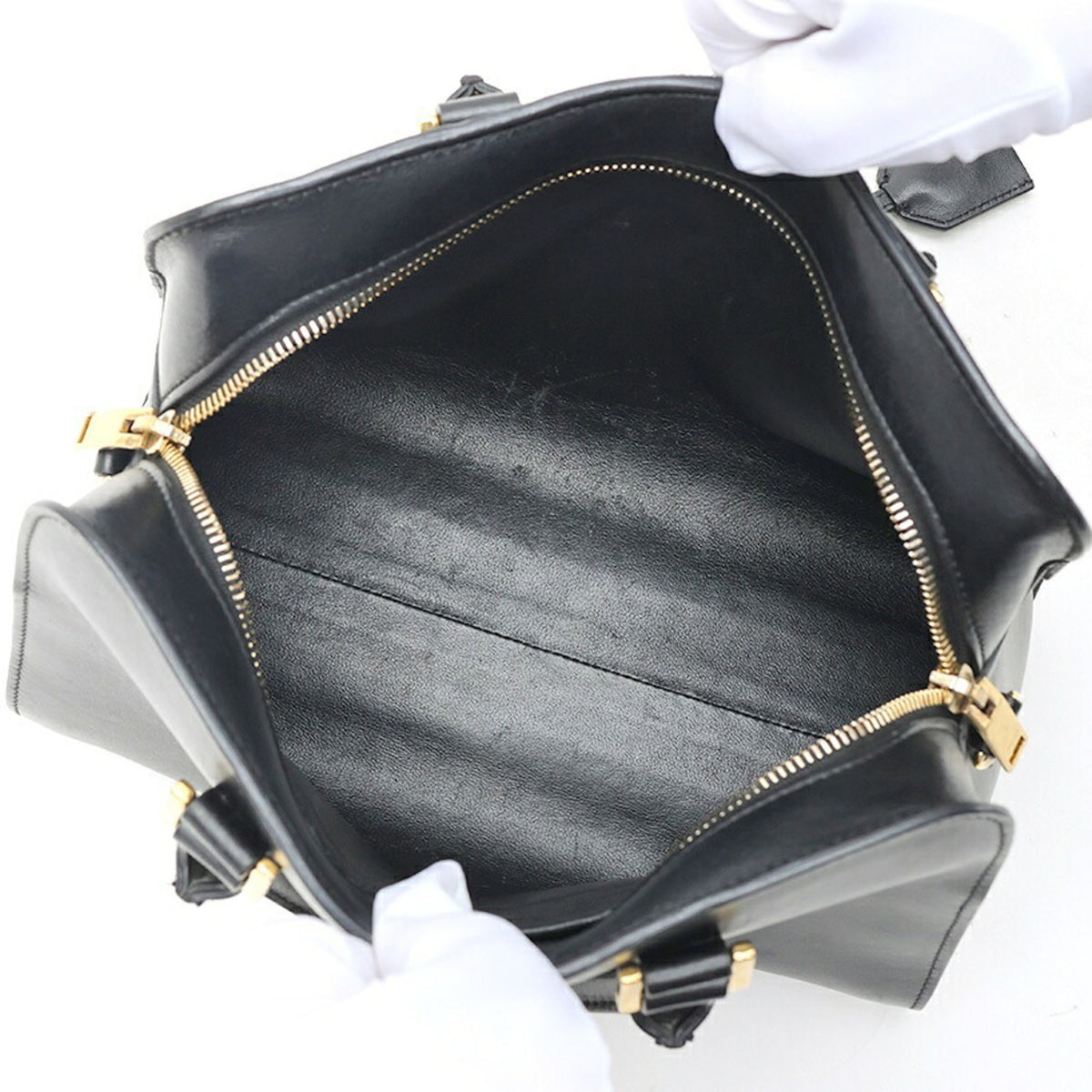 Saint Laurent Black Leather Shoulder Bag (Pre-Owned)