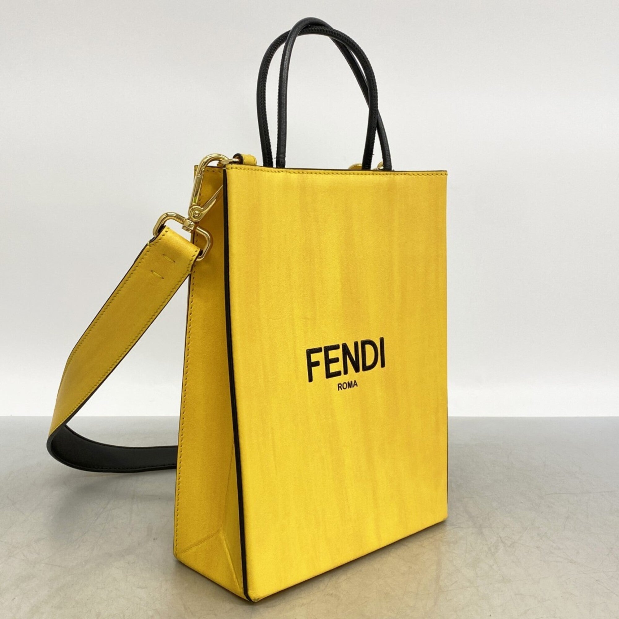 Fendi Yellow Leather Handbag (Pre-Owned)