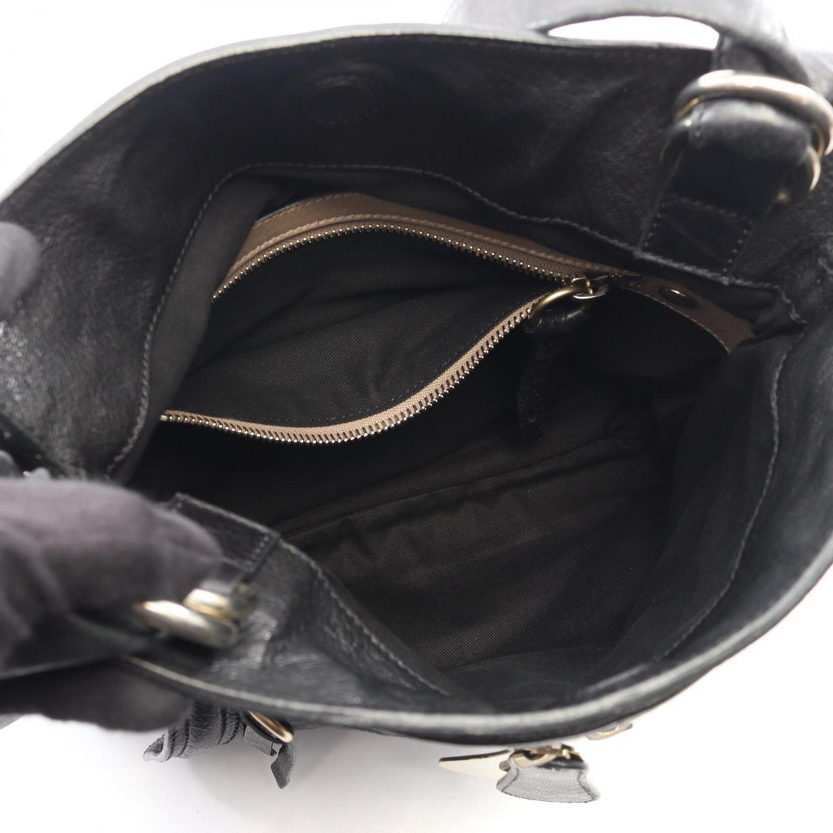 Chloé Black Leather Handbag Shoulder Bag (Pre-Owned)