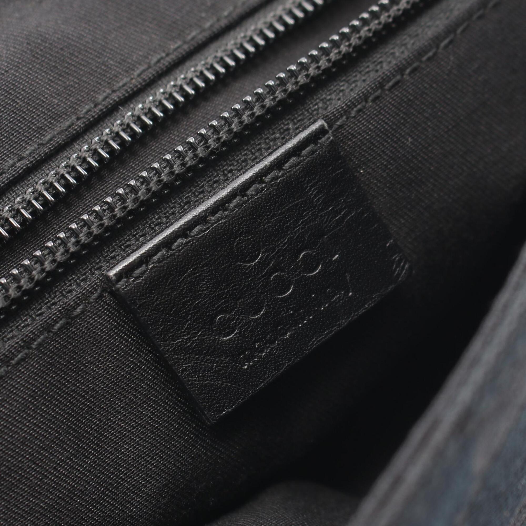 Gucci Black Canvas Leather Fanny Pack Handbag (Pre-Owned)