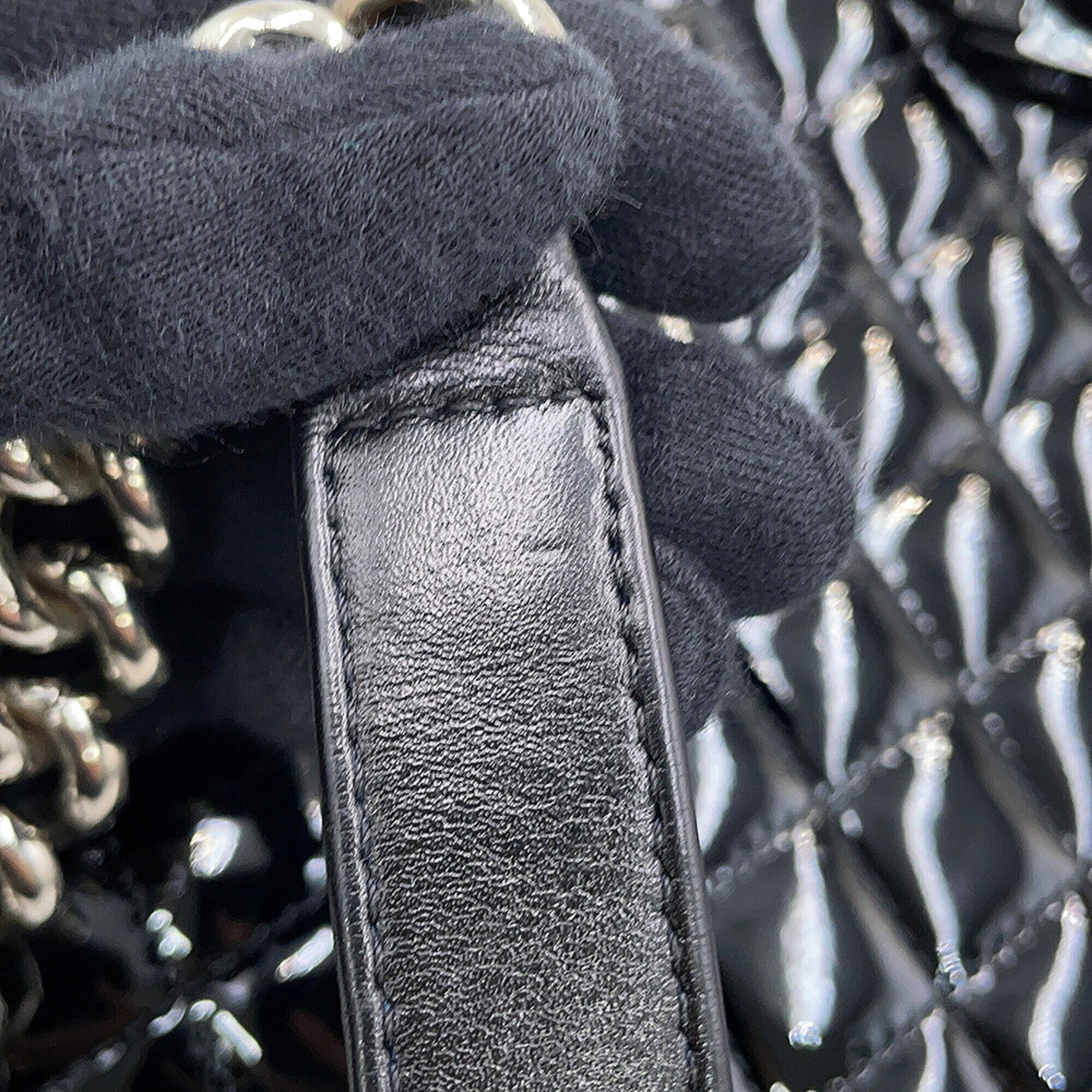 Chanel Matelasse Black Patent Leather Handbag Shoulder Bag (Pre-Owned)