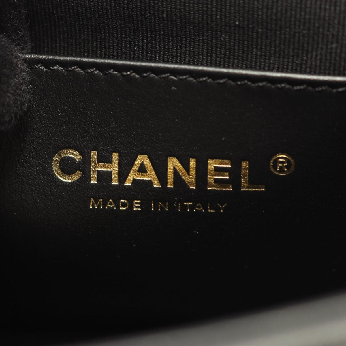 Chanel Matelasse Black Leather Shoulder Bag (Pre-Owned)