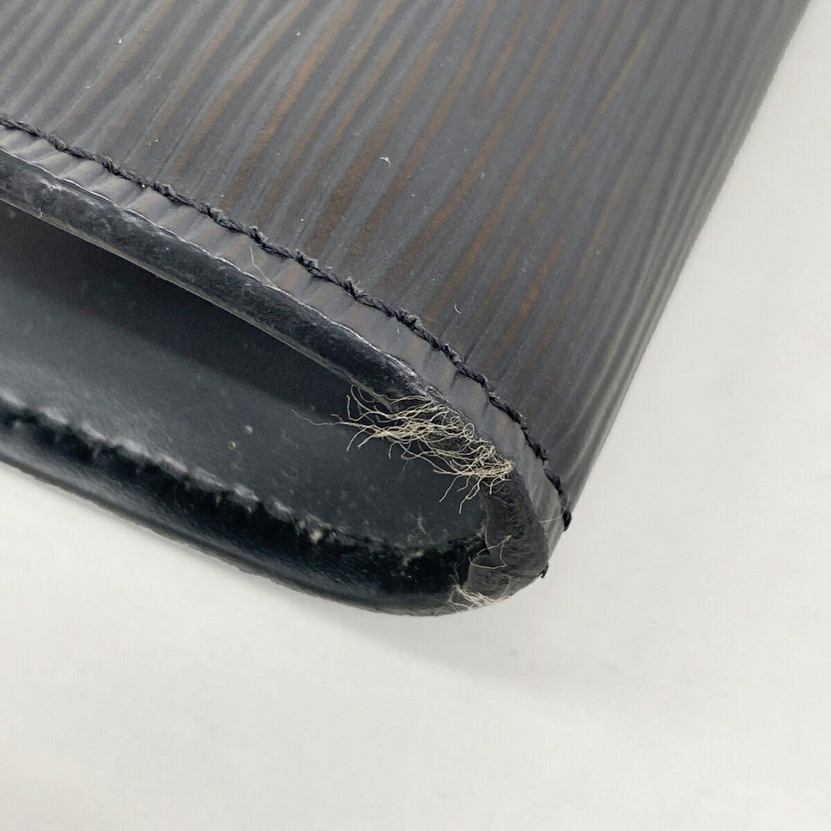 Louis Vuitton Noir Pouch (Pre-Owned)