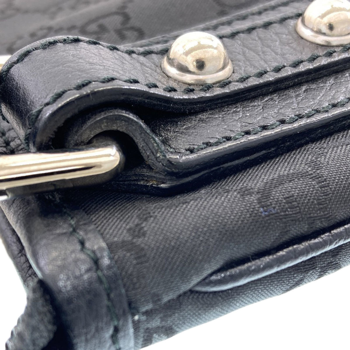 Gucci Black Nylon Shoulder Bag (Pre-Owned)