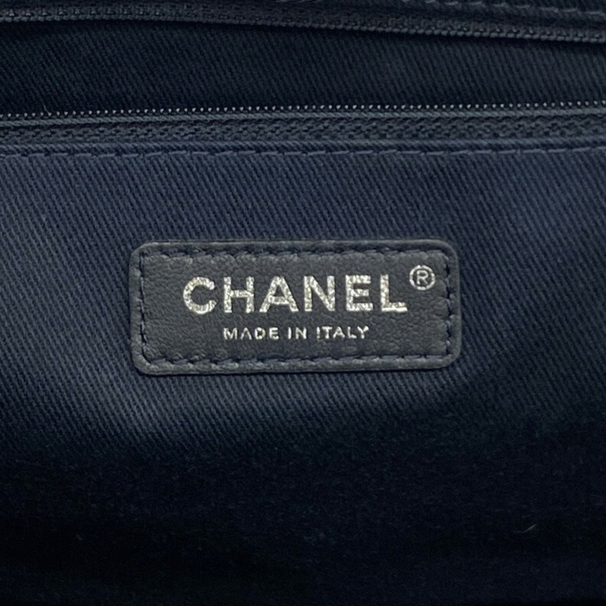 Chanel Ivory Navy Straw Tote Bag (Pre-Owned)