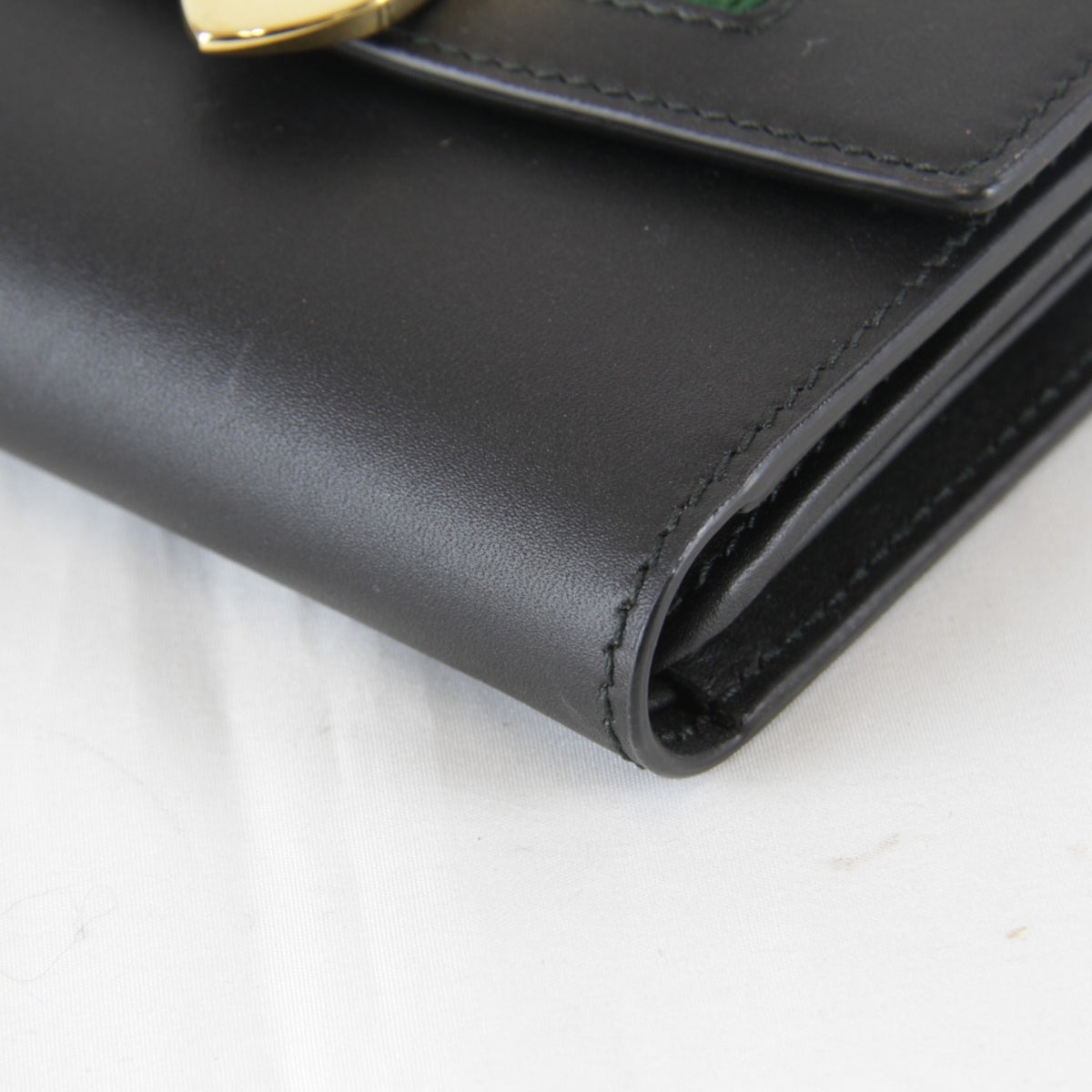 Gucci Black Wallet (Tri-Fold) (Pre-Owned)