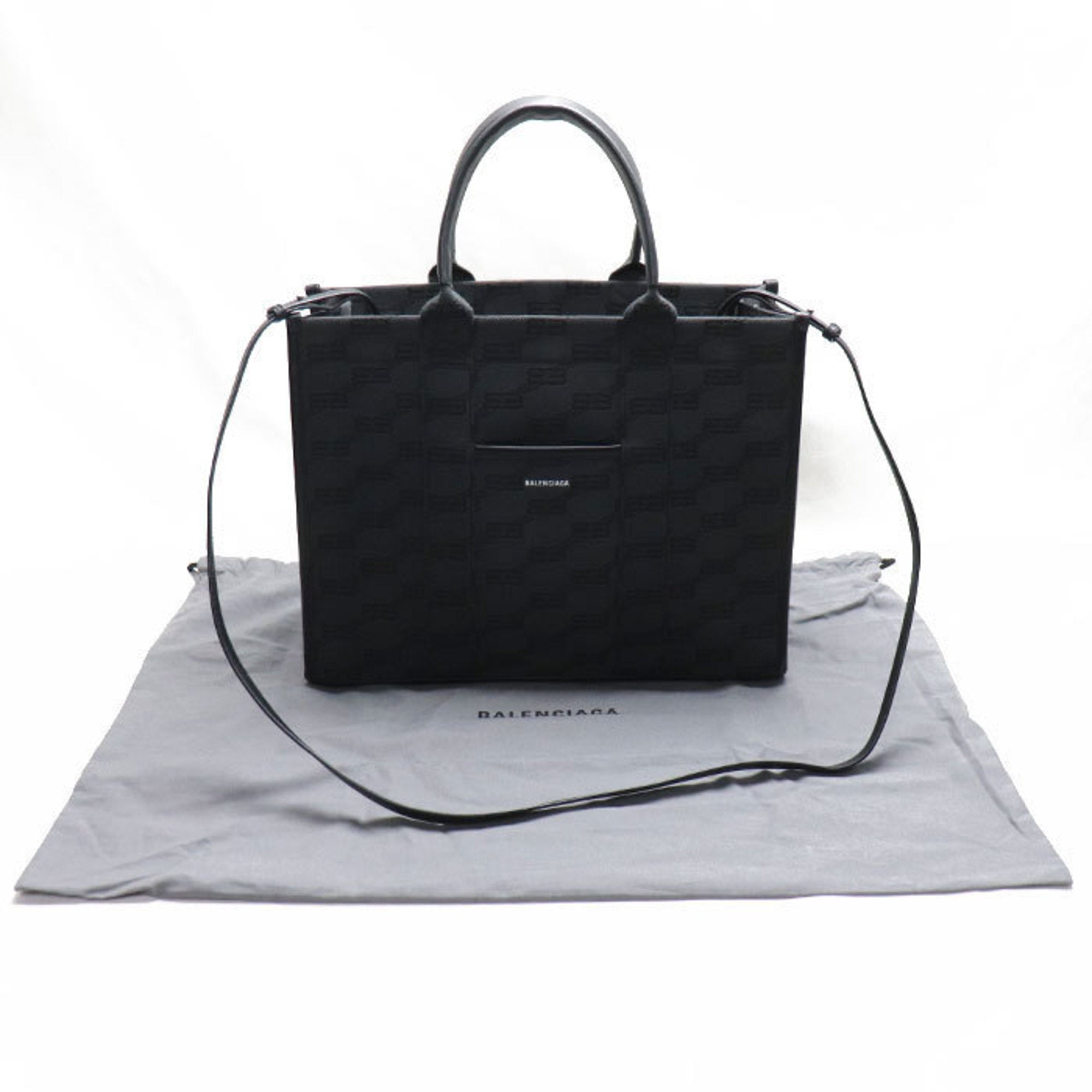 Balenciaga Black Leather Shoulder Bag (Pre-Owned)