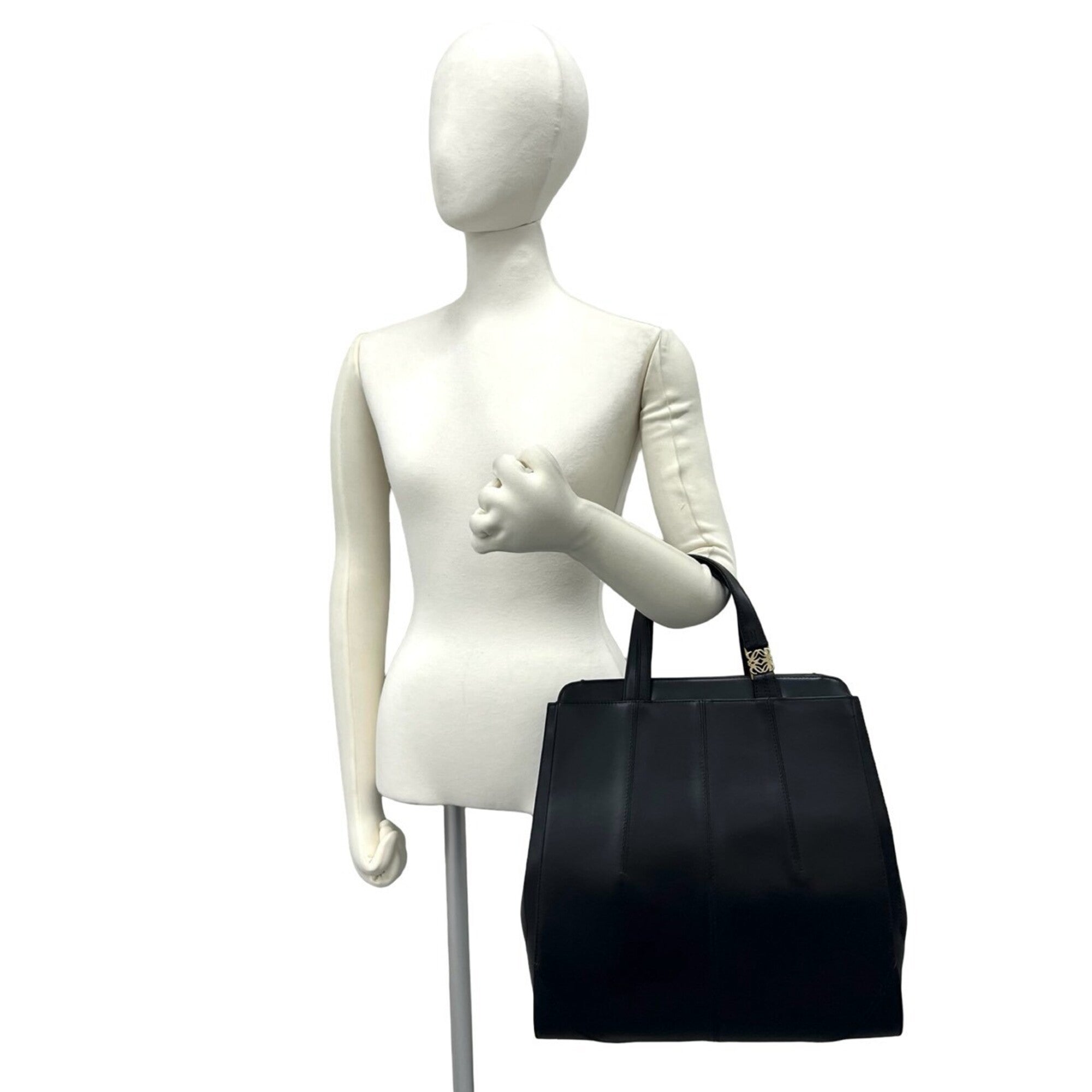 Loewe Black Leather Tote Bag (Pre-Owned)