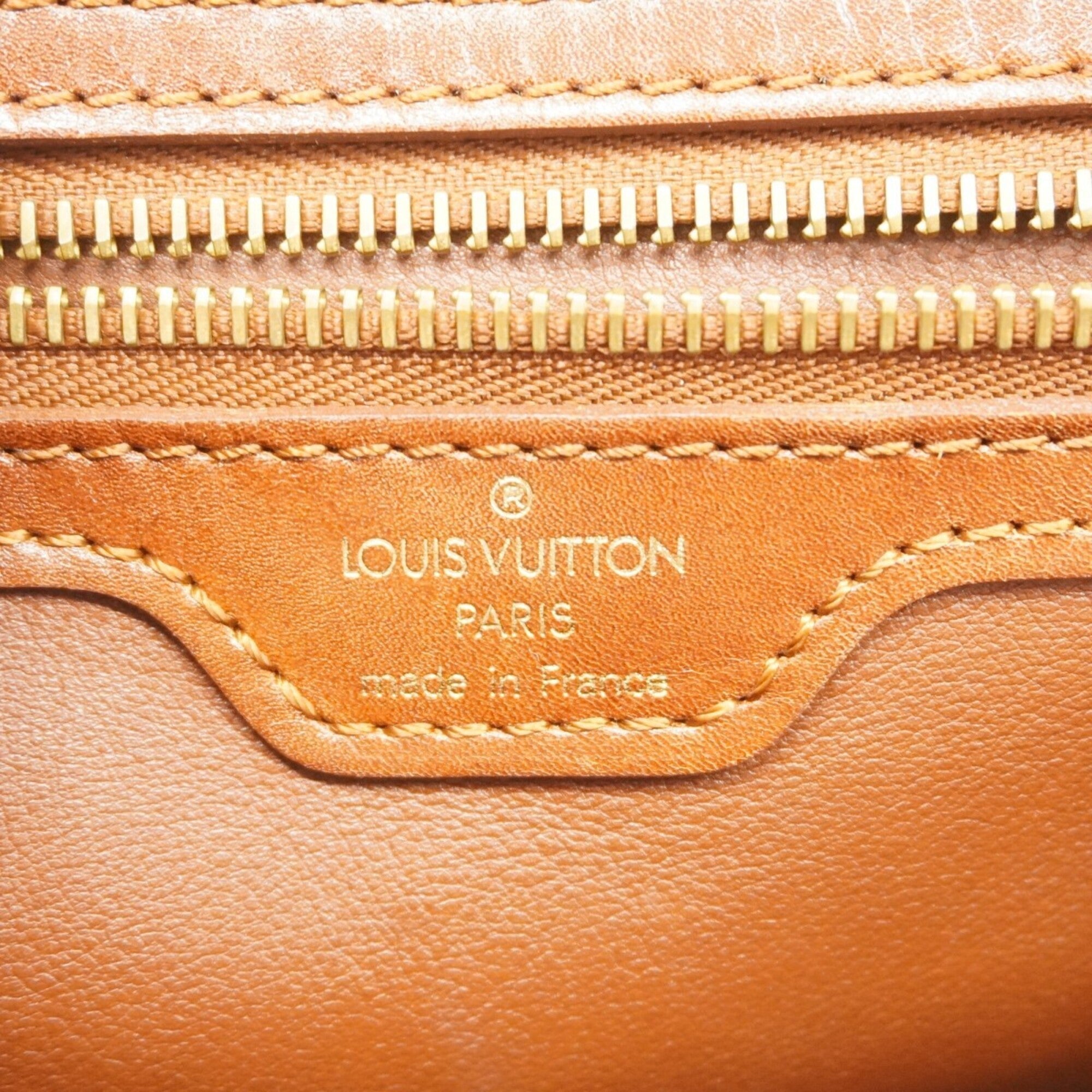Louis Vuitton Blanc Brown Handbag (Pre-Owned)