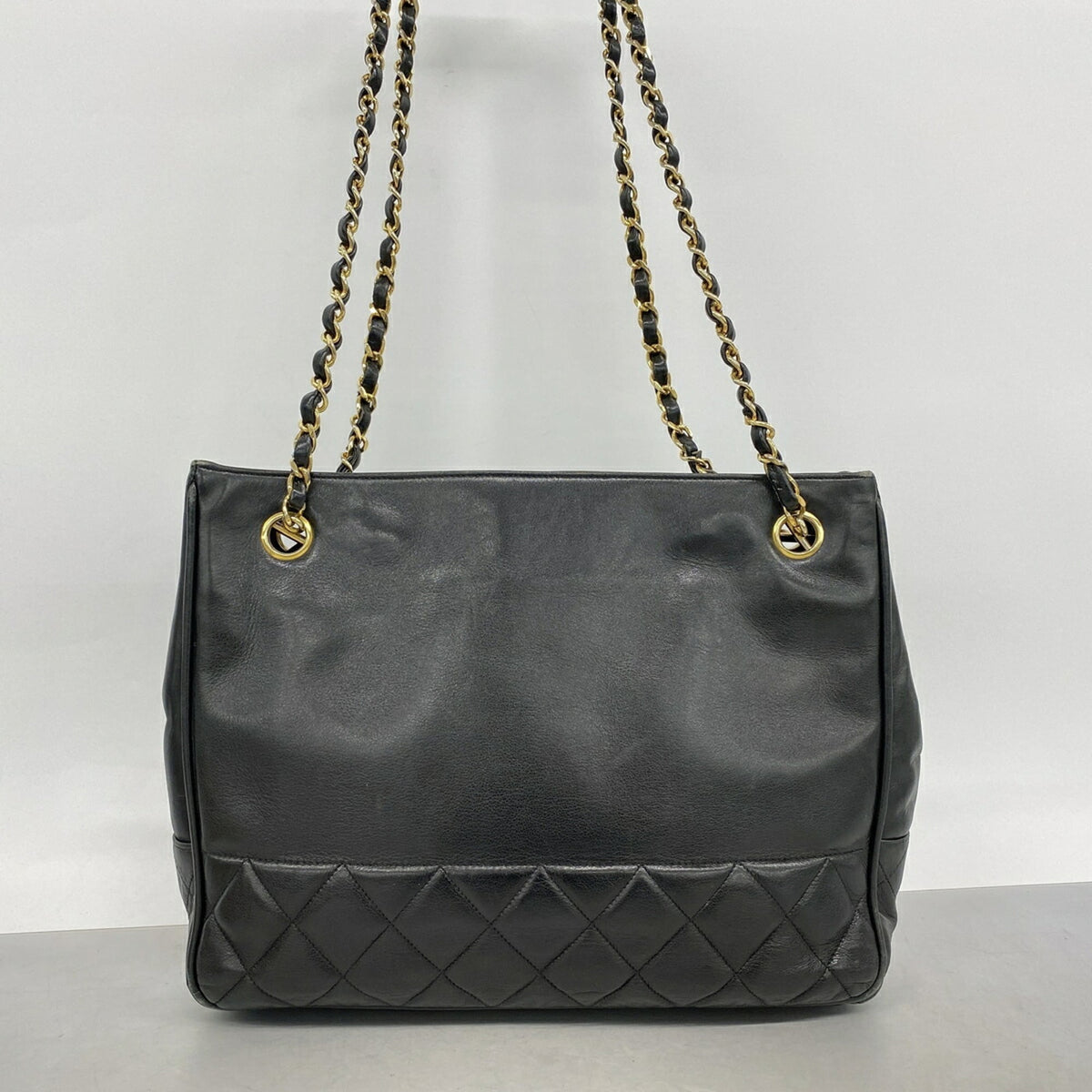 Chanel Black Leather Tote Bag (Pre-Owned)