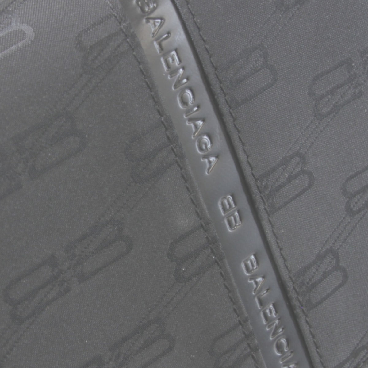 Balenciaga Black Nylon Shoulder Bag (Pre-Owned)
