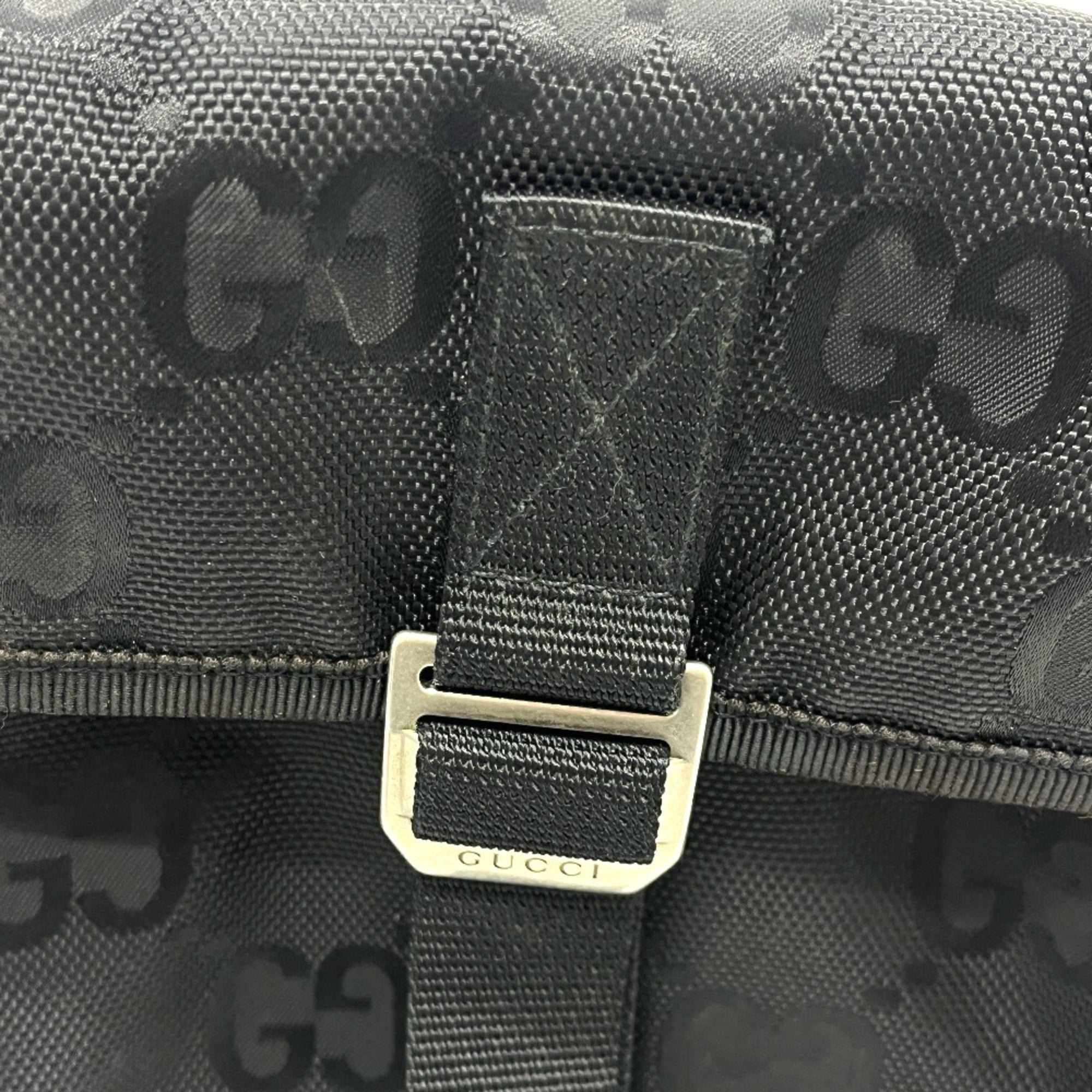 Gucci Black Nylon Leather Handbag Shoulder Bag (Pre-Owned)