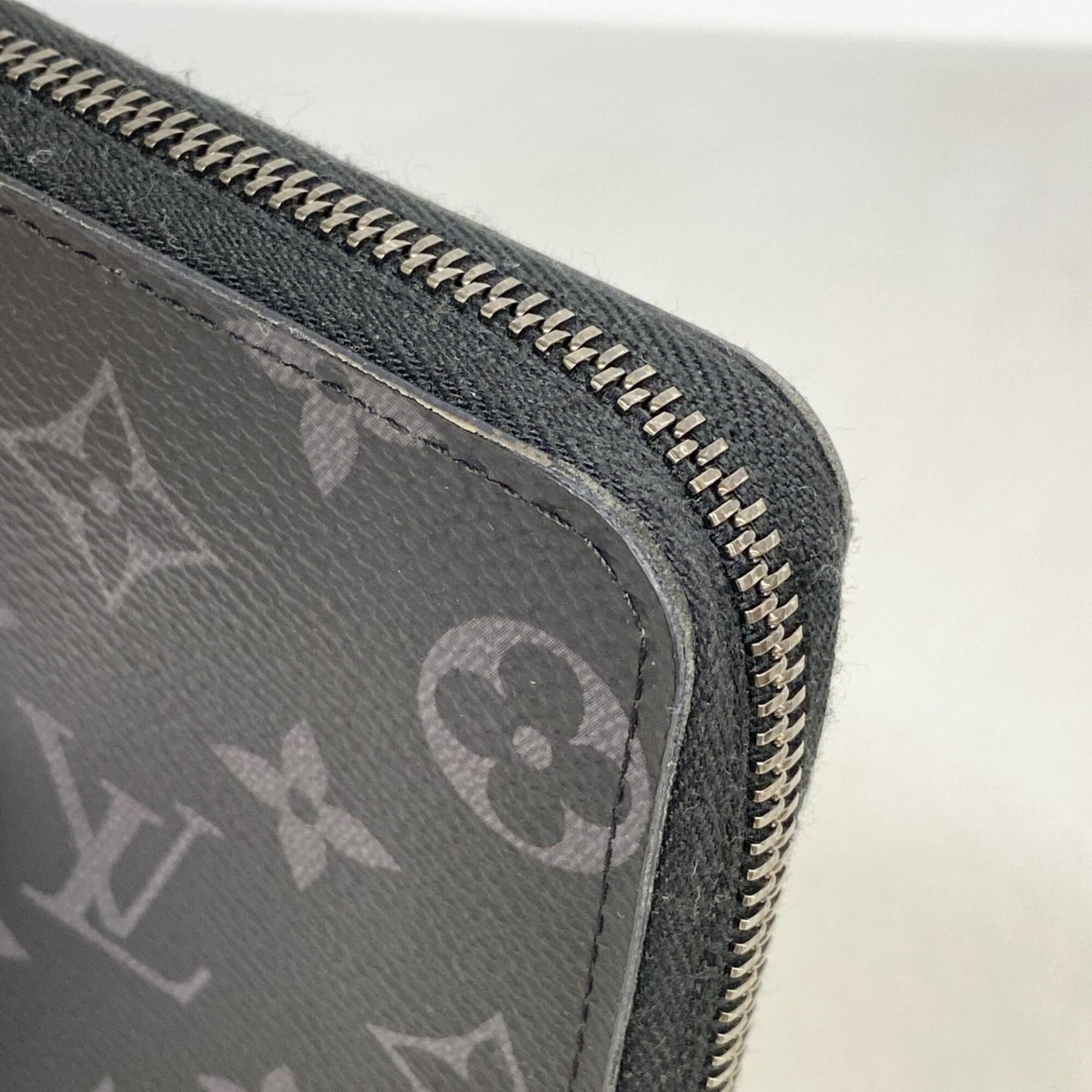 Louis Vuitton Black Long Wallet (Bi-Fold) (Pre-Owned)