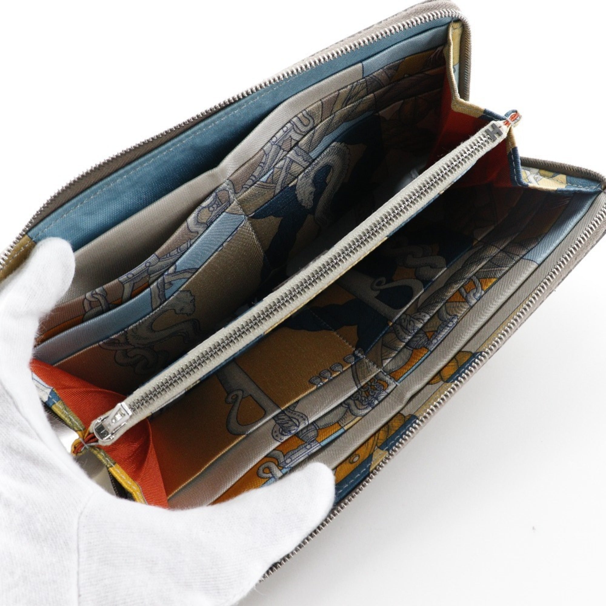 Hermes Etoupe Gray Epsom Leather Silk Long Bill Wallet (Bi-Fold) (Pre-Owned)