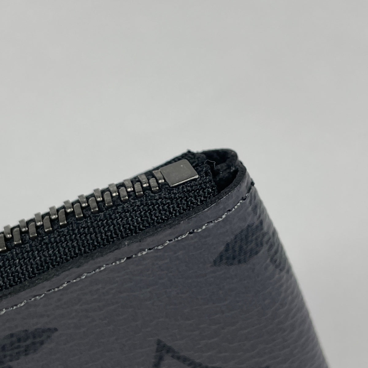 Louis Vuitton Black Monogram Eclipse Noir Monogram Eclipse Monogram Reverse Coin Purse/Coin Case (Pre-Owned)