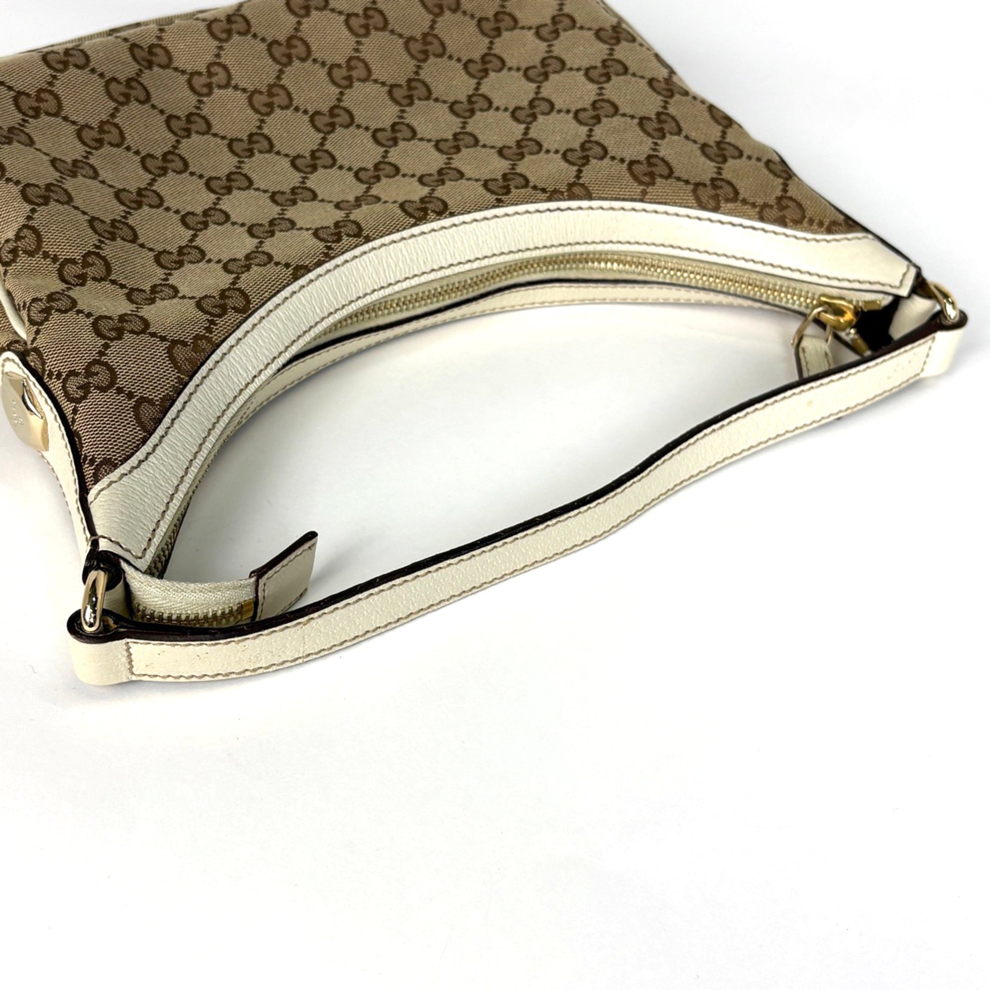 Gucci Beige White Gg Canvas Leather Shoulder Bag (Pre-Owned)