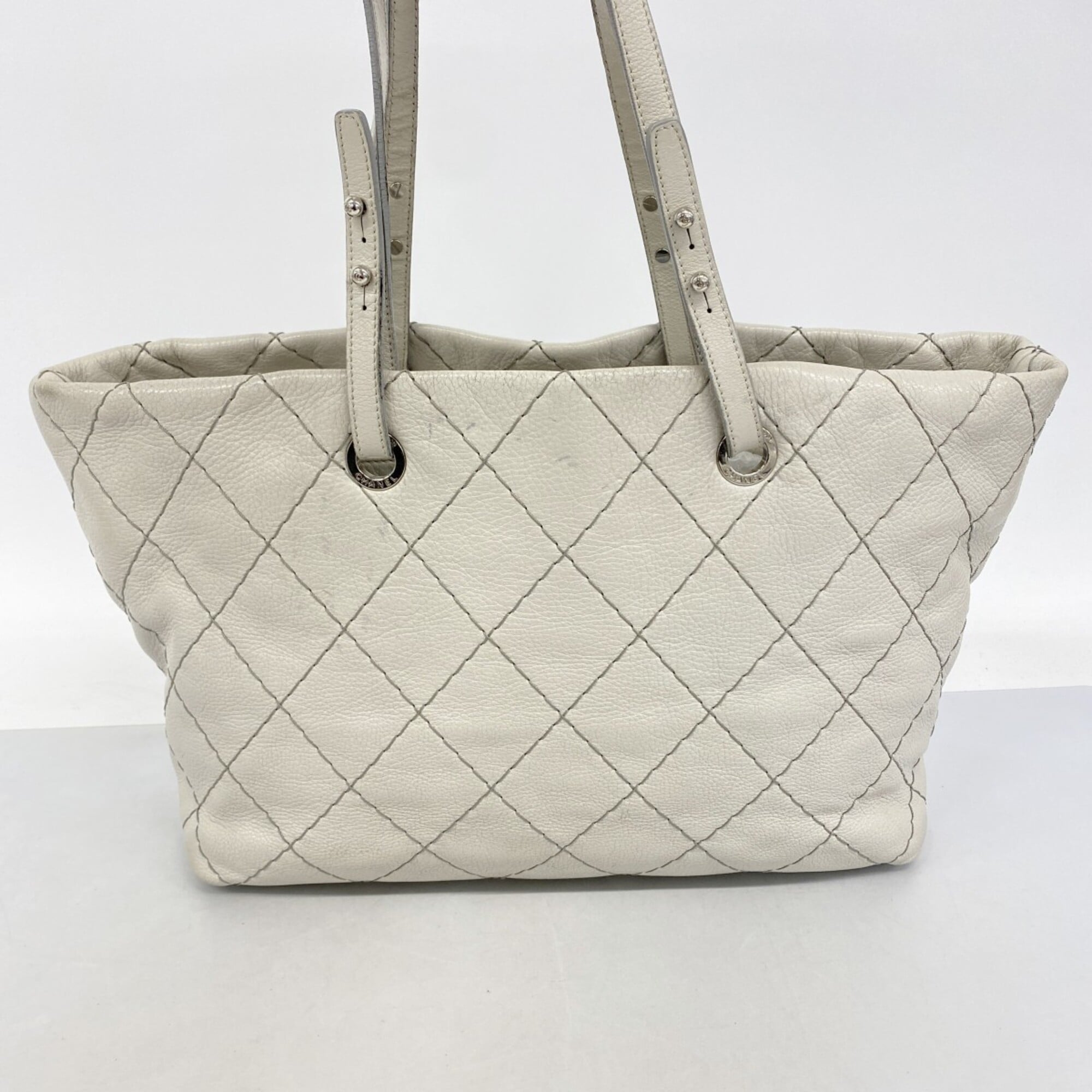 Chanel Gray Leather Tote Bag (Pre-Owned)