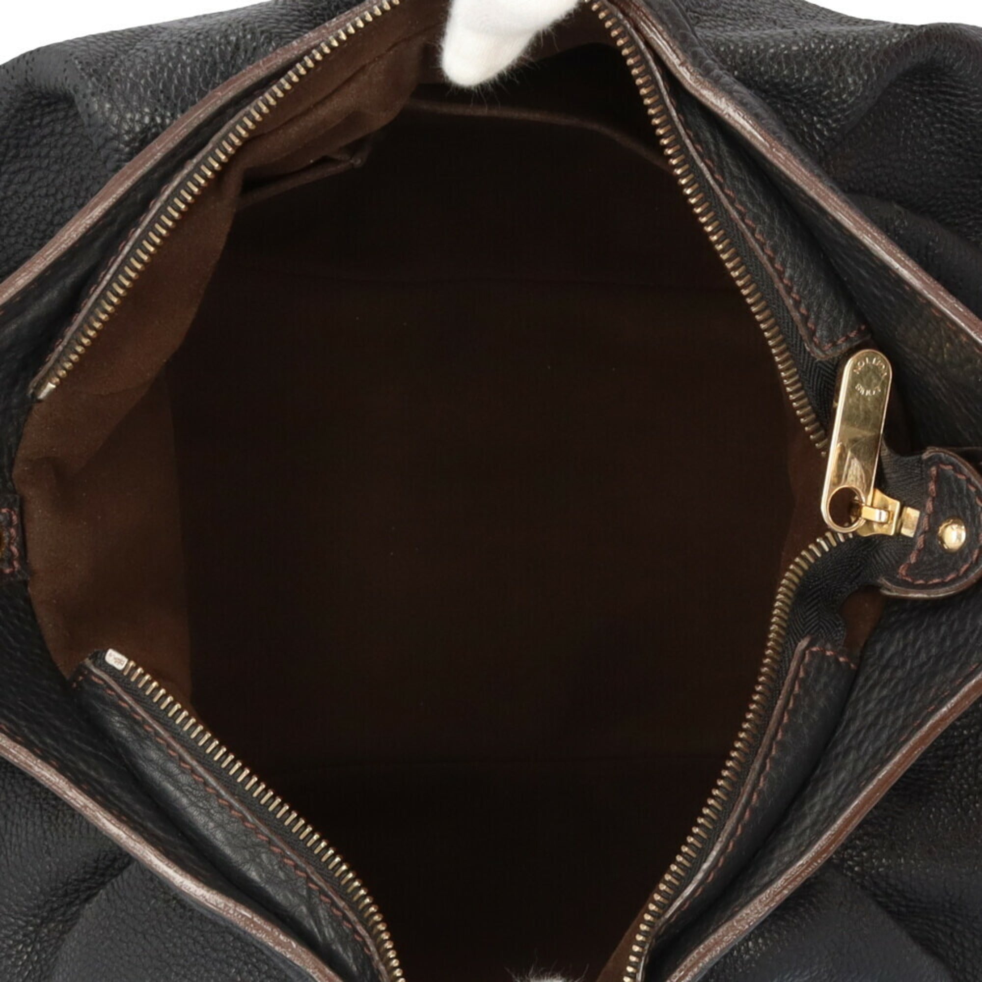 Louis Vuitton Mahina Black Mahina Leather Shoulder Bag (Pre-Owned)