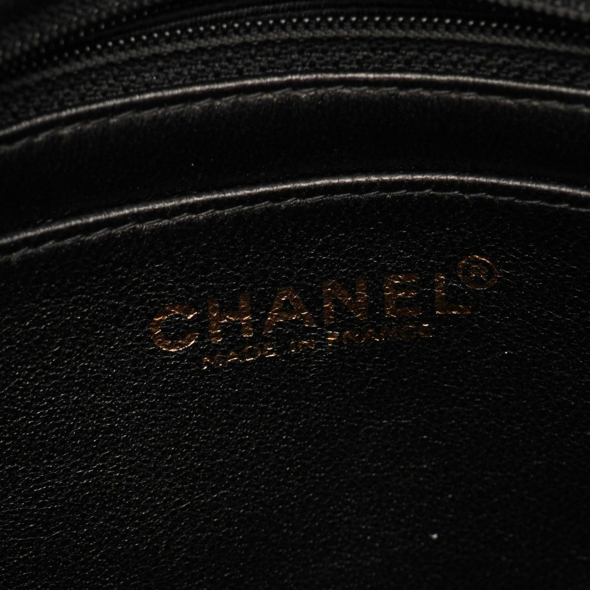Chanel Black Leather Handbag Shoulder Bag (Pre-Owned)