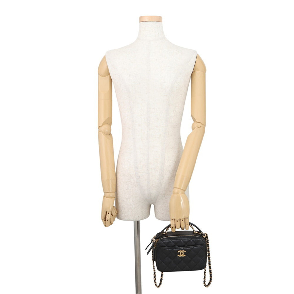 Chanel Black Grained Calfskin Shoulder Bag (Pre-Owned)
